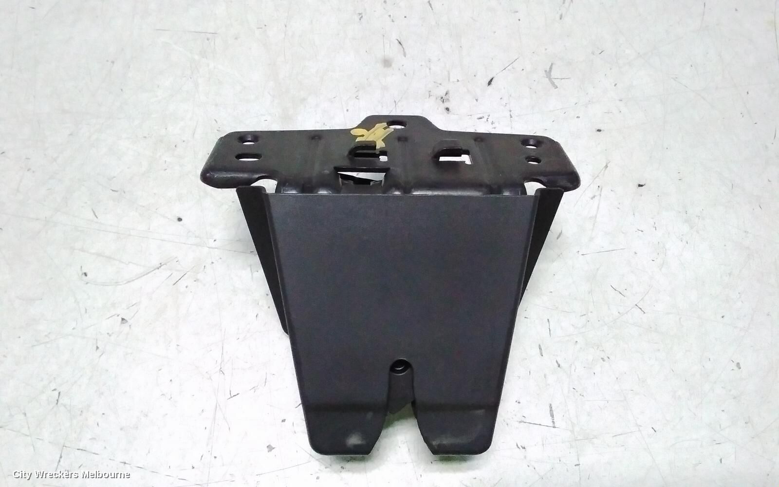 VOLVO XC40 2019 Door/Boot/Gate Lock, TAILGATE LOCK, NON POWER TYPE, 02/18-05/22