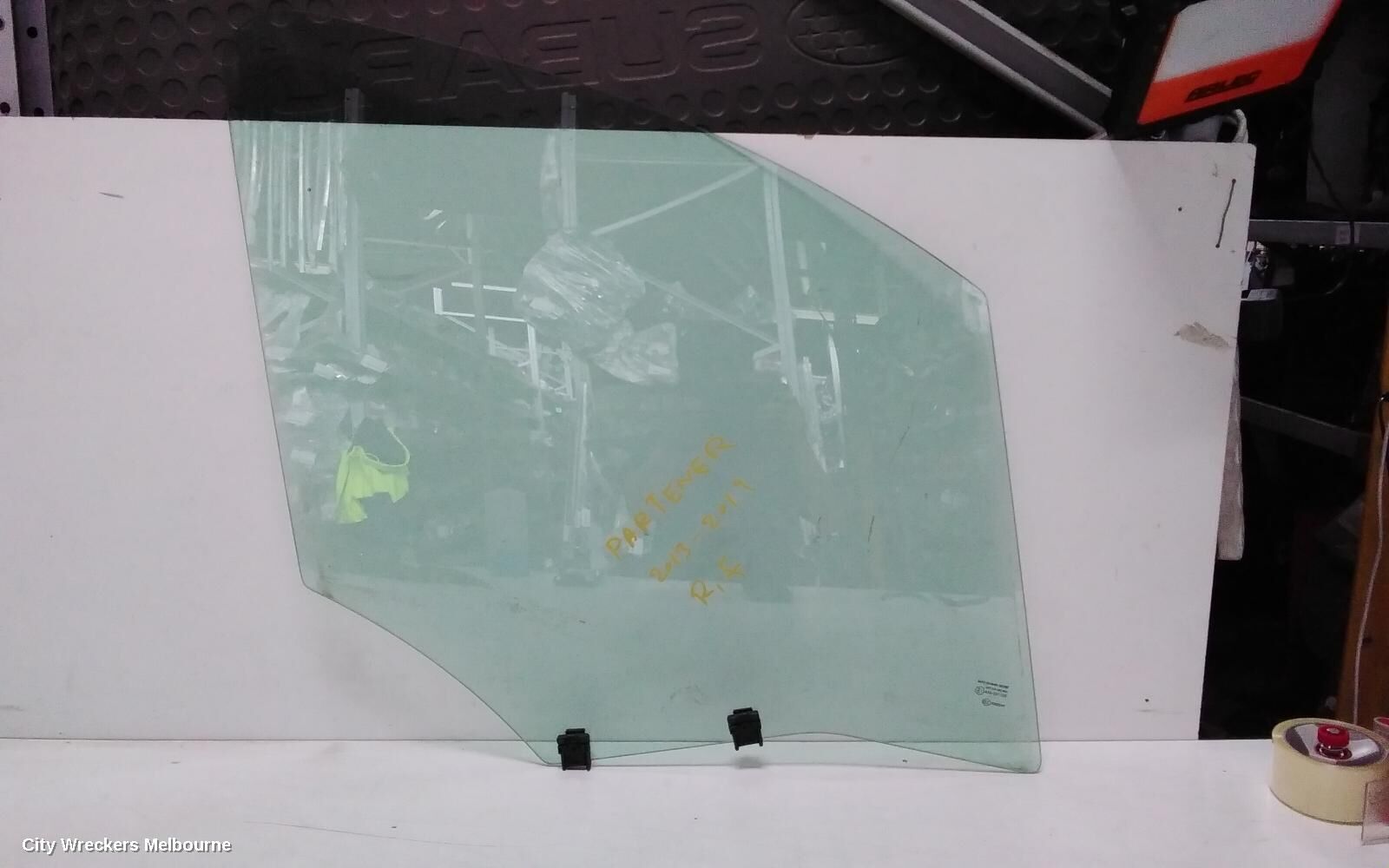 PEUGEOT PARTNER 2015 Right Front Door Window