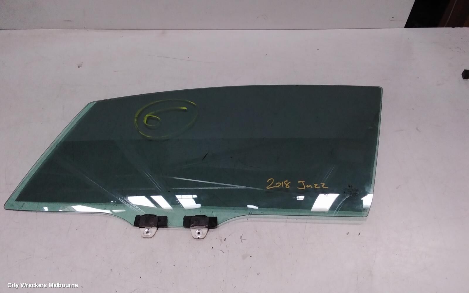 HONDA JAZZ 2018 Left Front Door Window