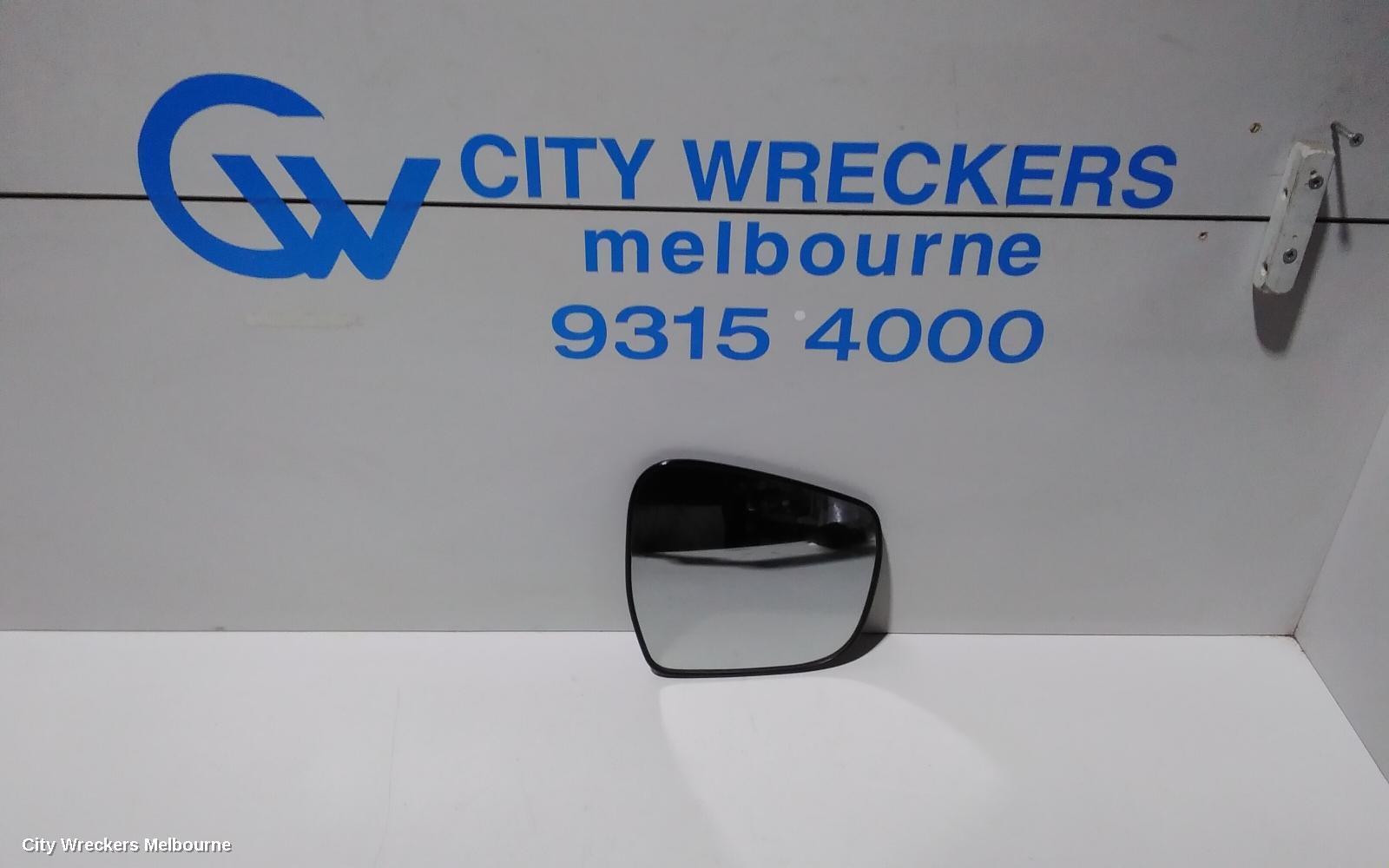 NISSAN NAVARA 2015 Right Door Mirror