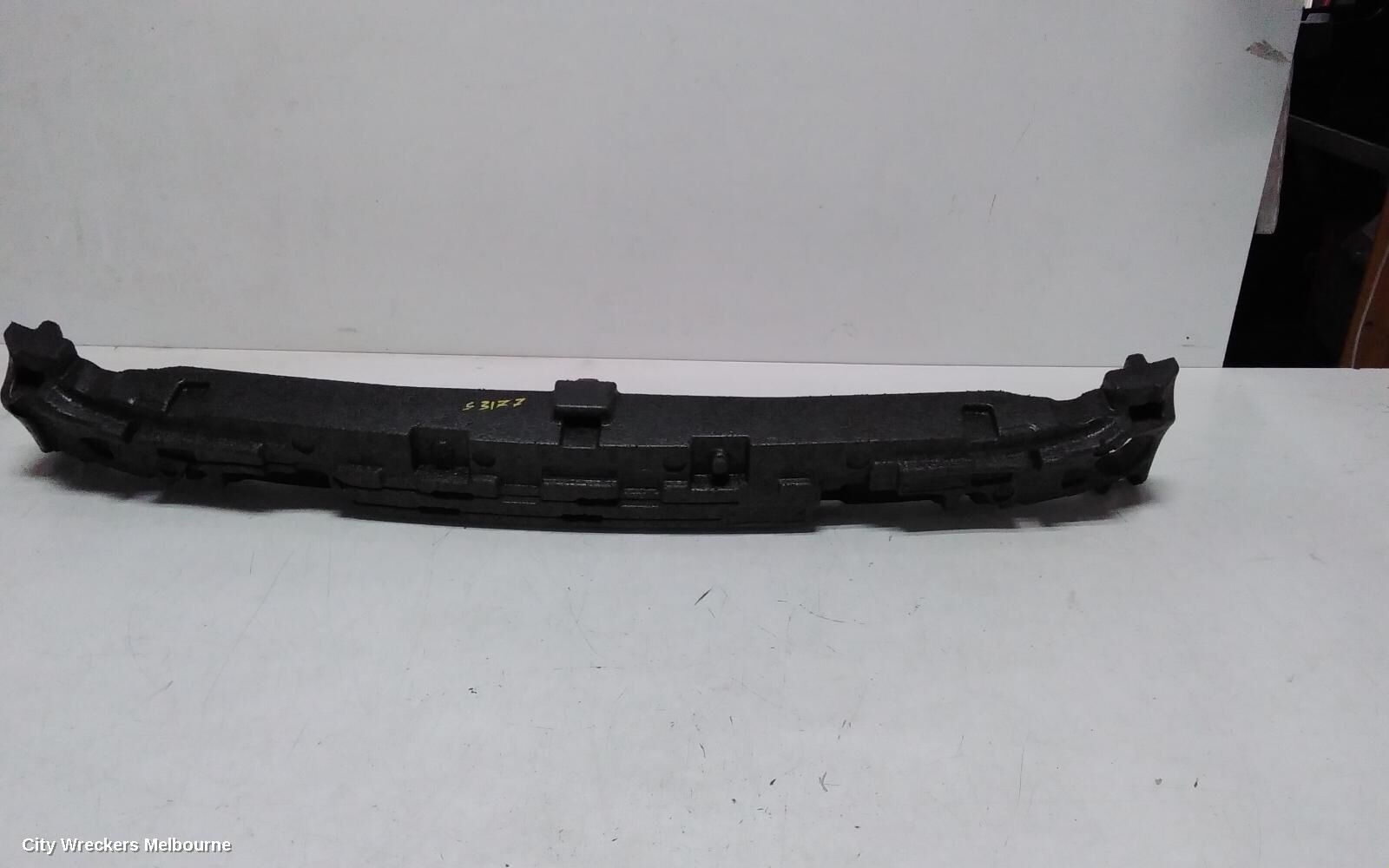 PORSCHE MACAN 2017 F/Bar Reinforc/Brack