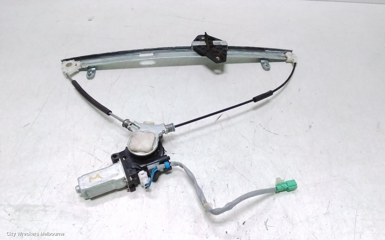 HONDA CRV 2004 Left Front Window Reg/Motor