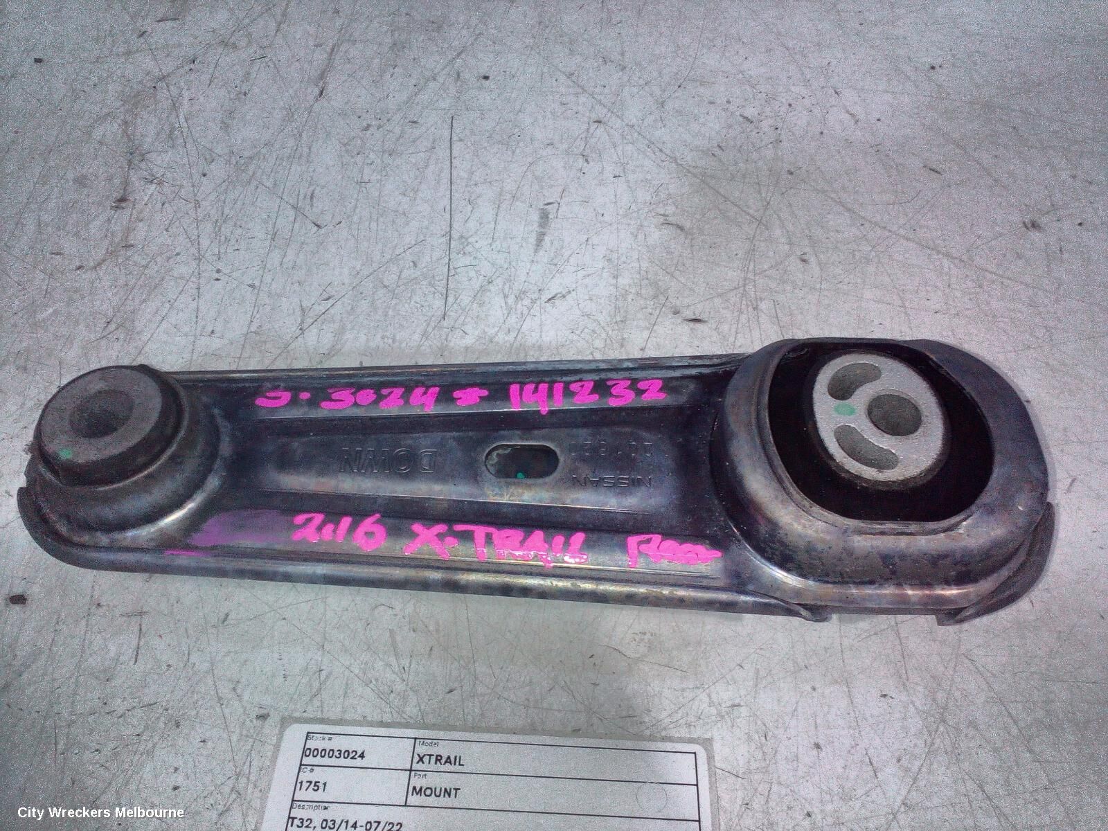 NISSAN XTRAIL 2016 Mount