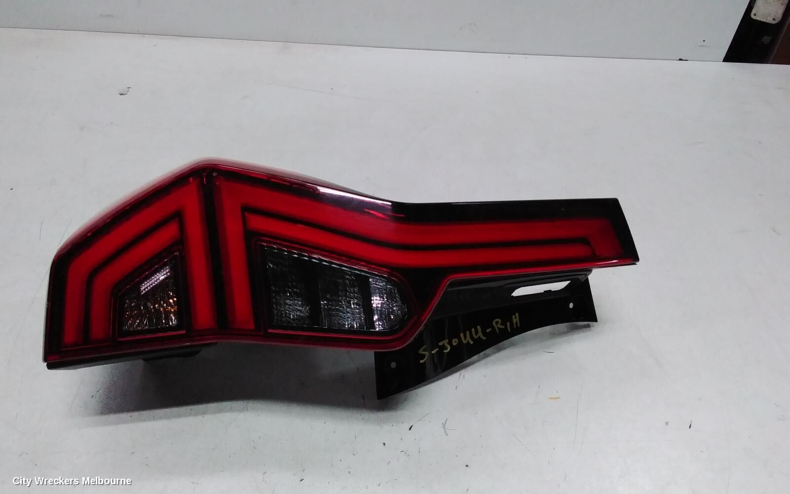 MITSUBISHI PAJERO 2023 Right Taillight