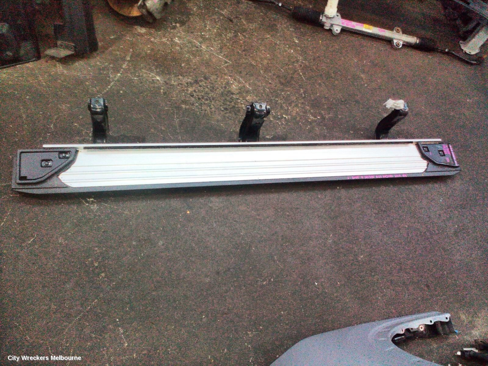 MITSUBISHI PAJERO 2023 Side Step/Skirt