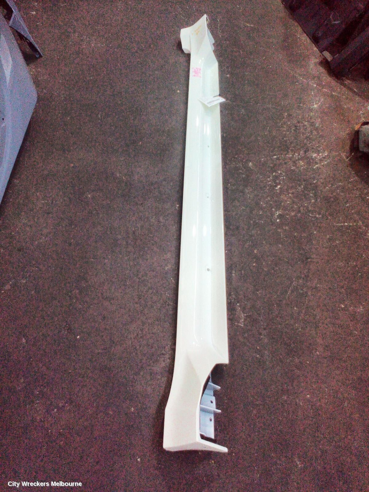 MITSUBISHI PAJERO 2023 Side Step/Skirt