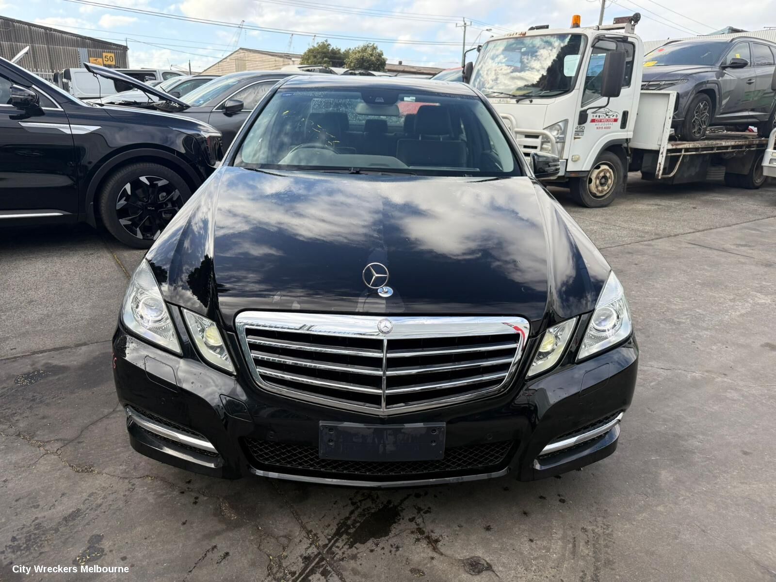 MERCEDES E CLASS 2012 Bonnet Hinge/Strut