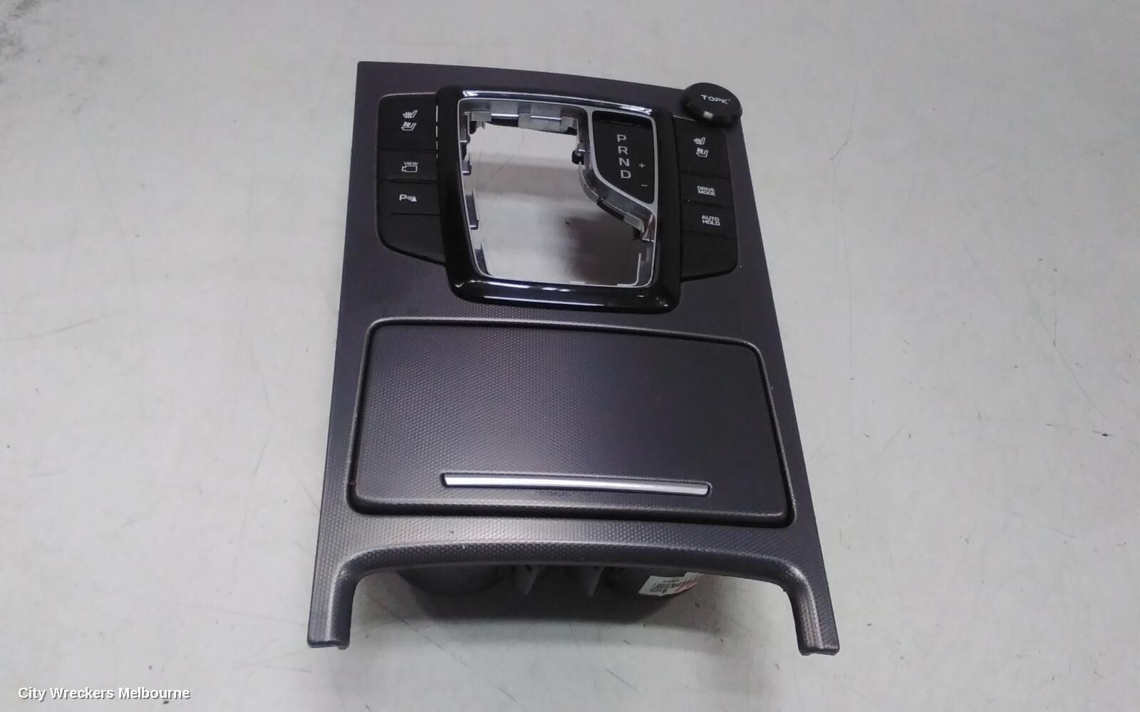 HYUNDAI GENESIS 2017 Gear Stick/Shifter