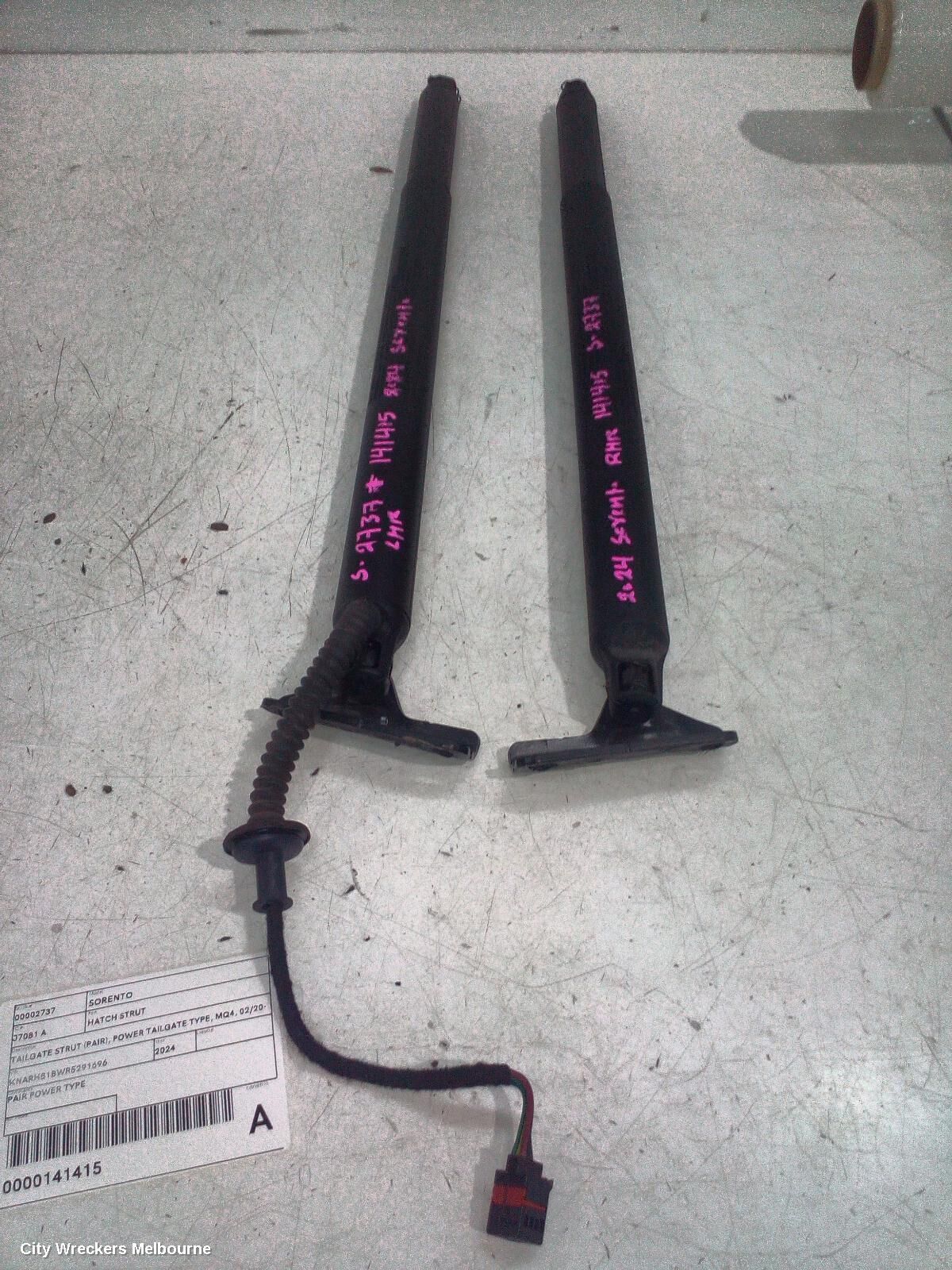 KIA SORENTO 2024 Hatch Strut