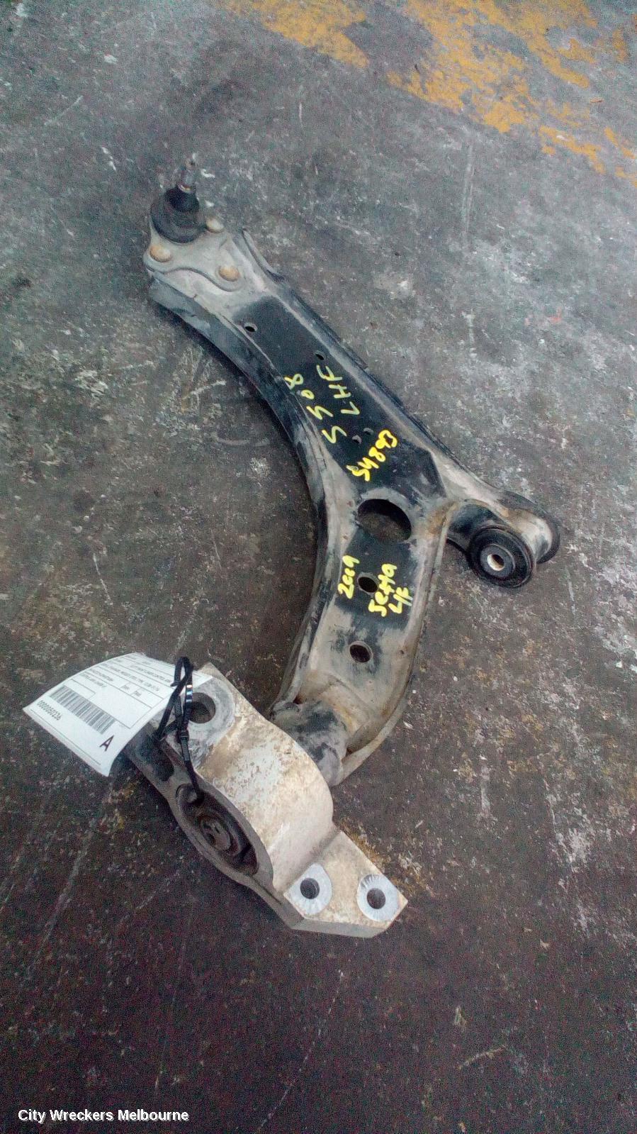 VOLKSWAGEN GOLF 2009 Left Front Lower Control Arm