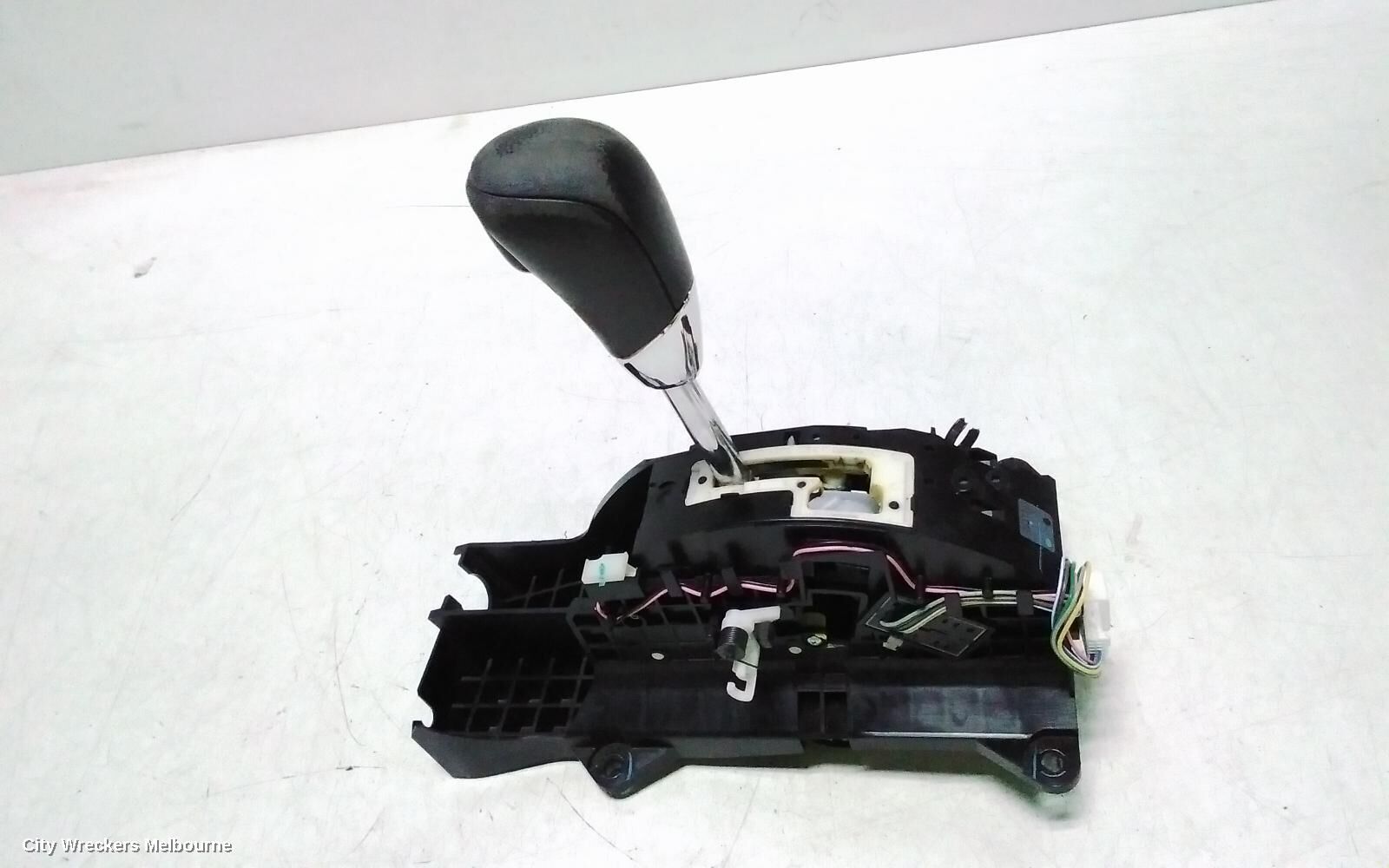 NISSAN NAVARA 2016 Gear Stick/Shifter