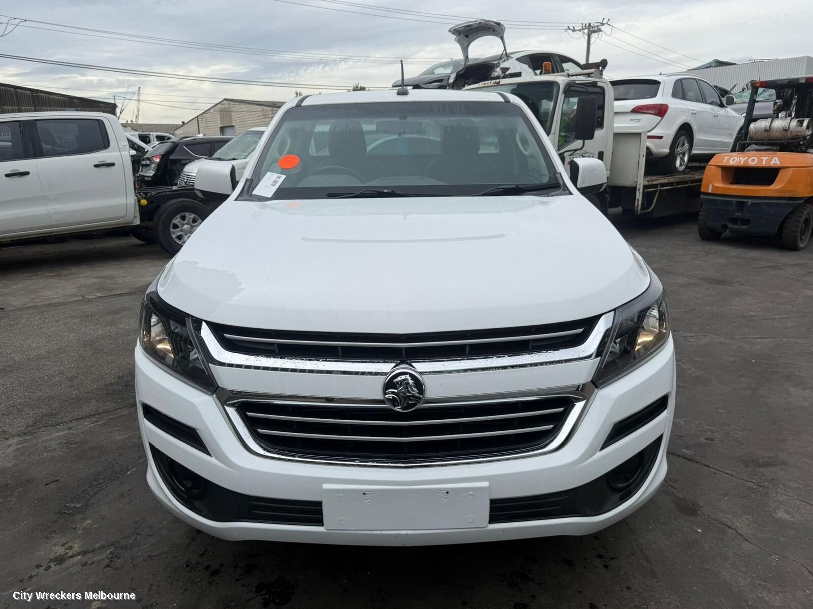 HOLDEN COLORADO 2019 Right Front Door