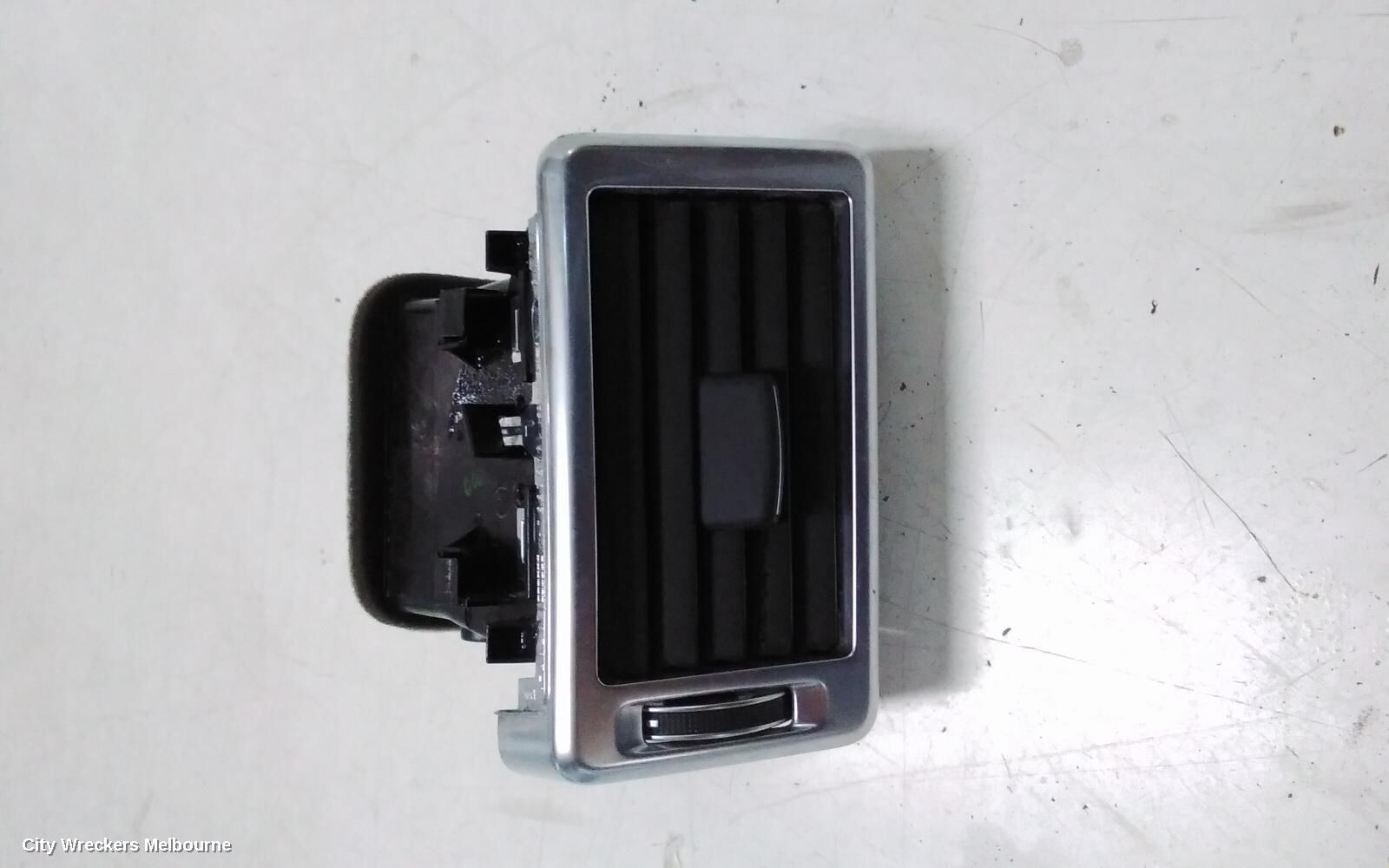 LAND ROVER DISCOVERY SPORT 2018 Trim Panel