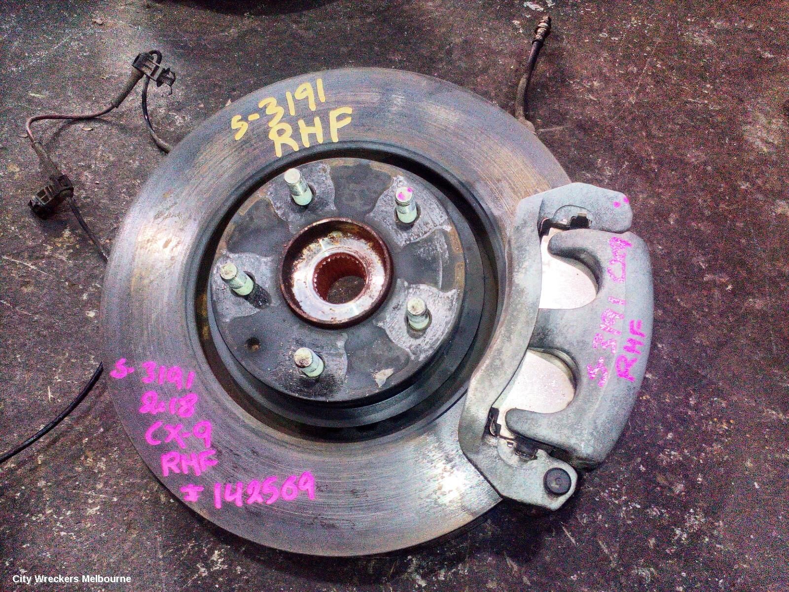 MAZDA CX9 2018 Right Front Hub Assembly