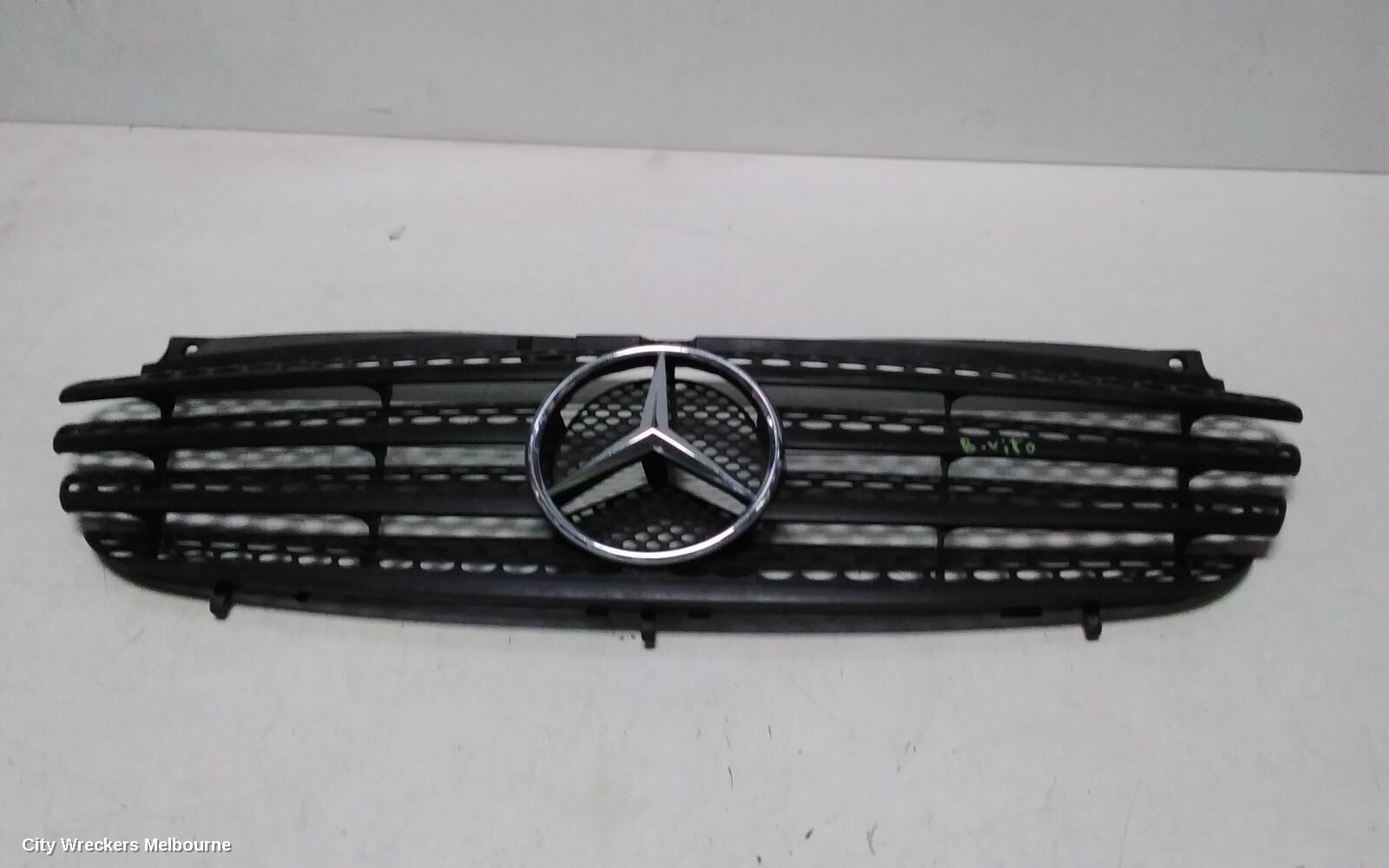 MERCEDES VITO 2008 Grille
