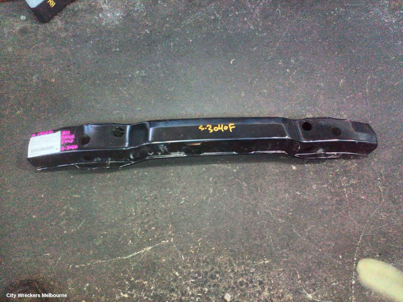 ISUZU DMAX 2011 F/Bar Reinforc/Brack