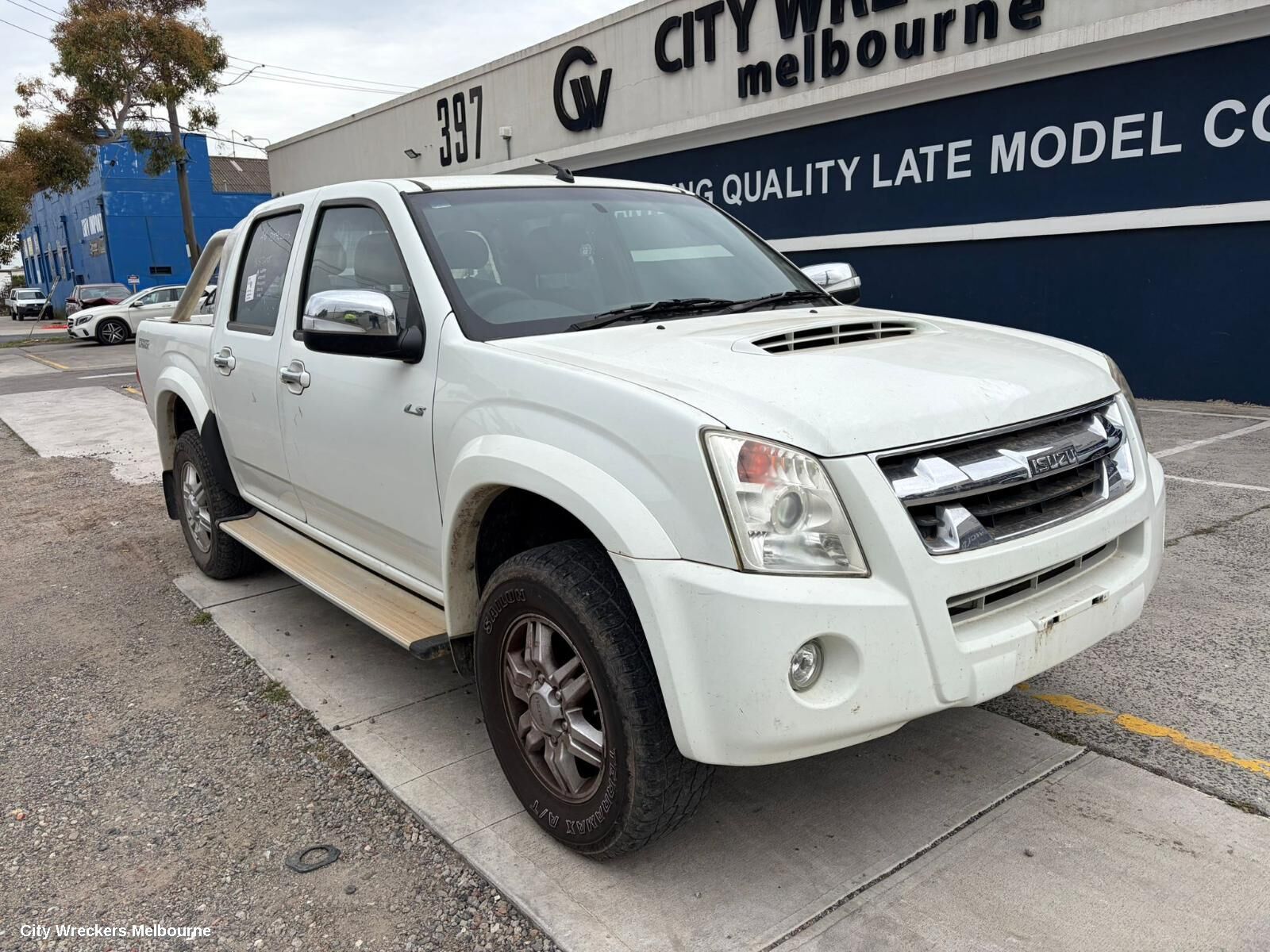 ISUZU DMAX 2011 Left Rear 1/4 Door Glass