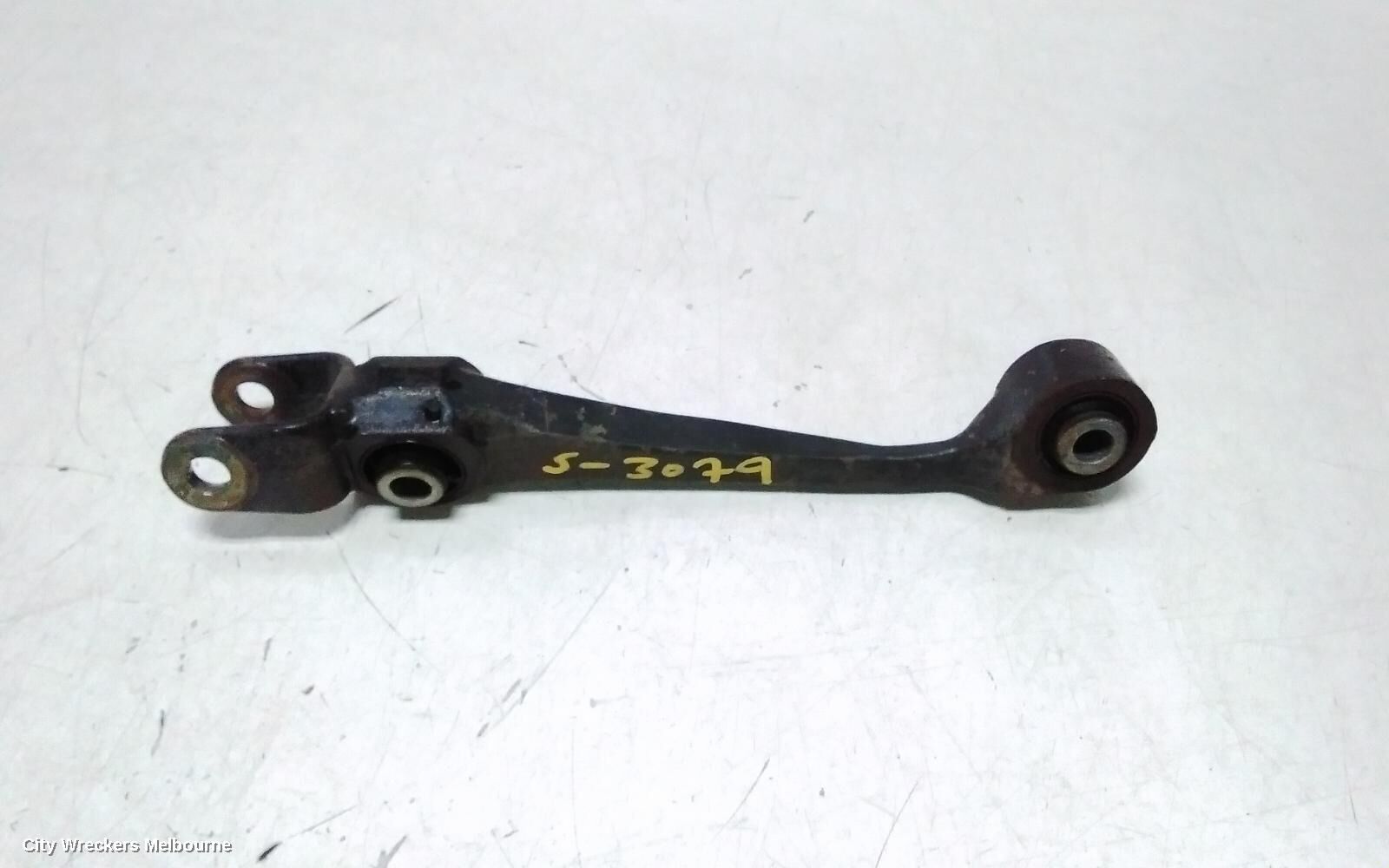 NISSAN ELGRAND 2004 Right Rear Trailing Arm