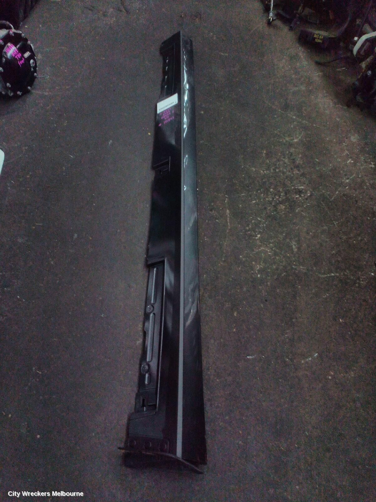 MAZDA 3 2022 Side Step/Skirt