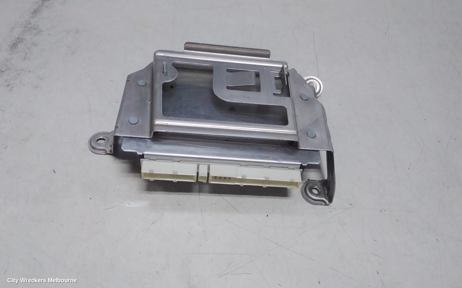MERCEDES GLE CLASS, C292/W166 06/15-04/19, p/n a292 900 78 00 MERCEDES GLE PNEUMATIC SUSPENSION MODULE,    located on right rear quarter panel : 14189