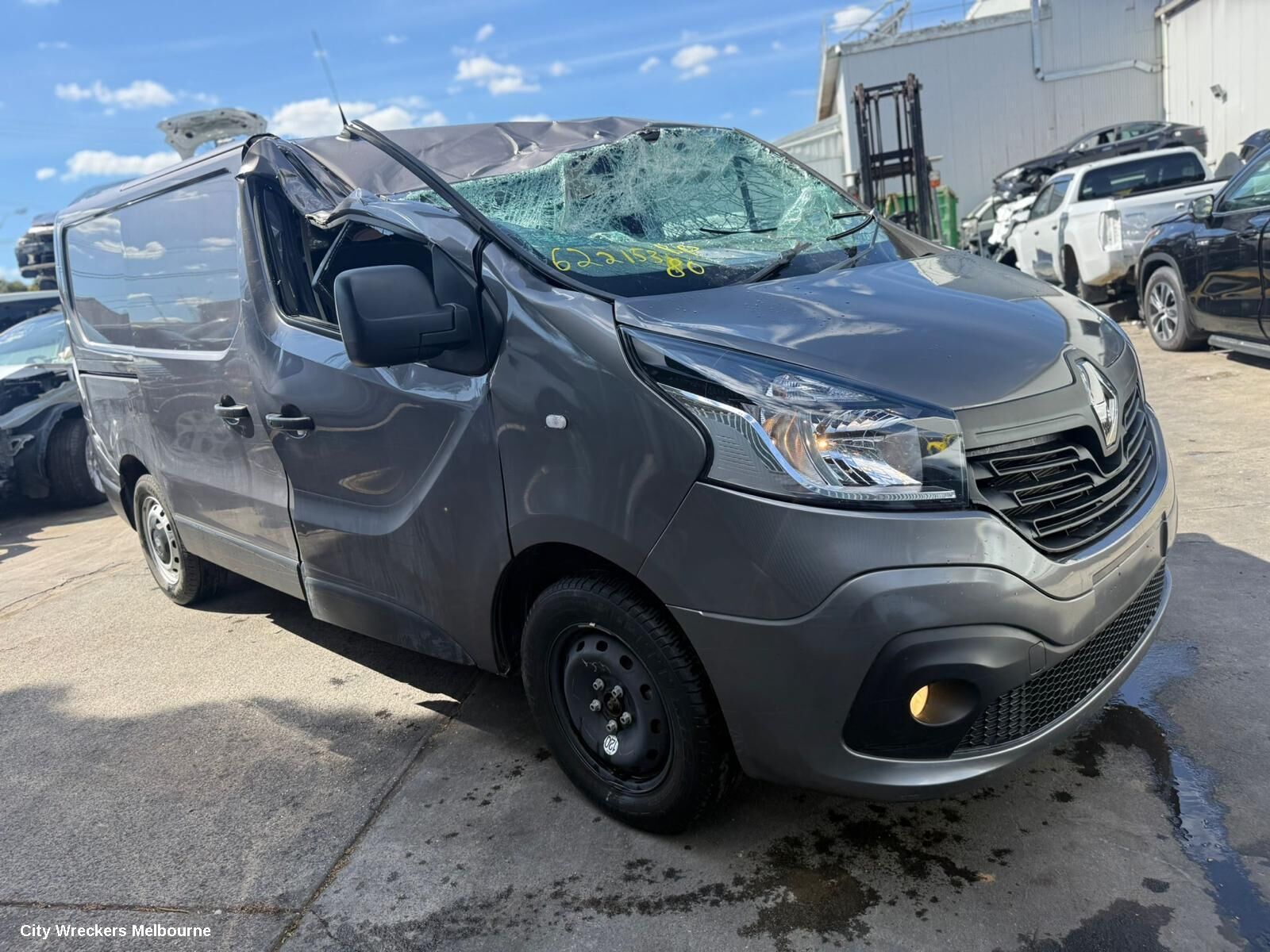 RENAULT TRAFIC 2019 Washer Bottle