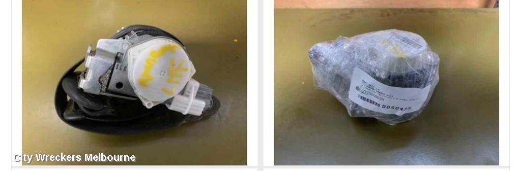 VOLKSWAGEN AMAROK 2013 Seatbelt/Stalk