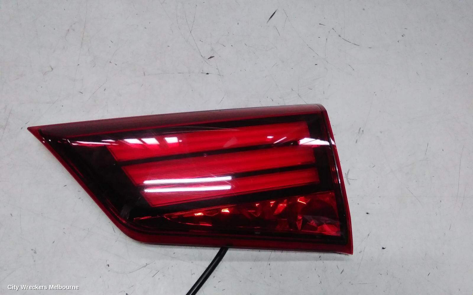 MITSUBISHI OUTLANDER 2016 Rear Garnish