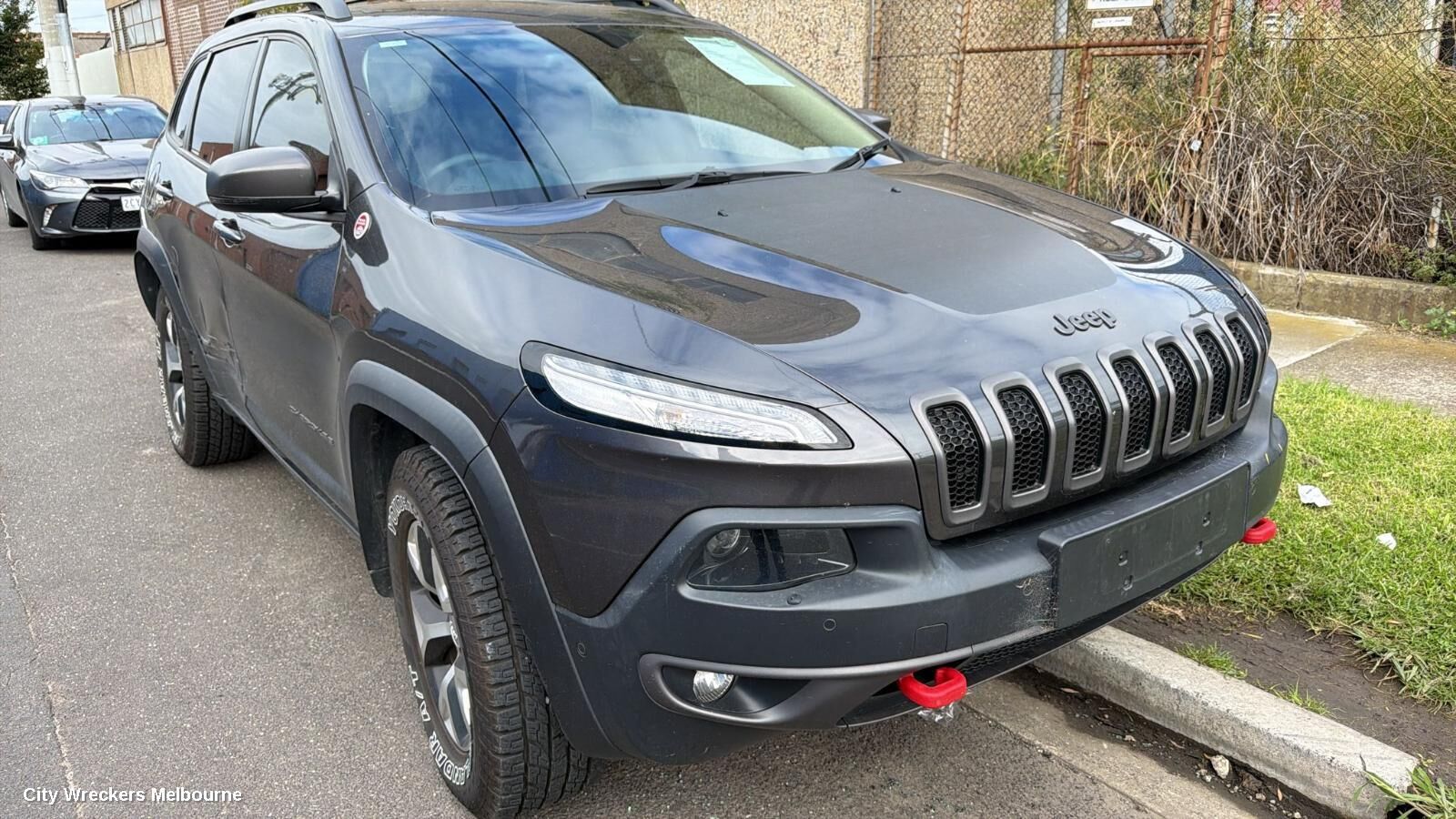 JEEP CHEROKEE 2015 Glove Box