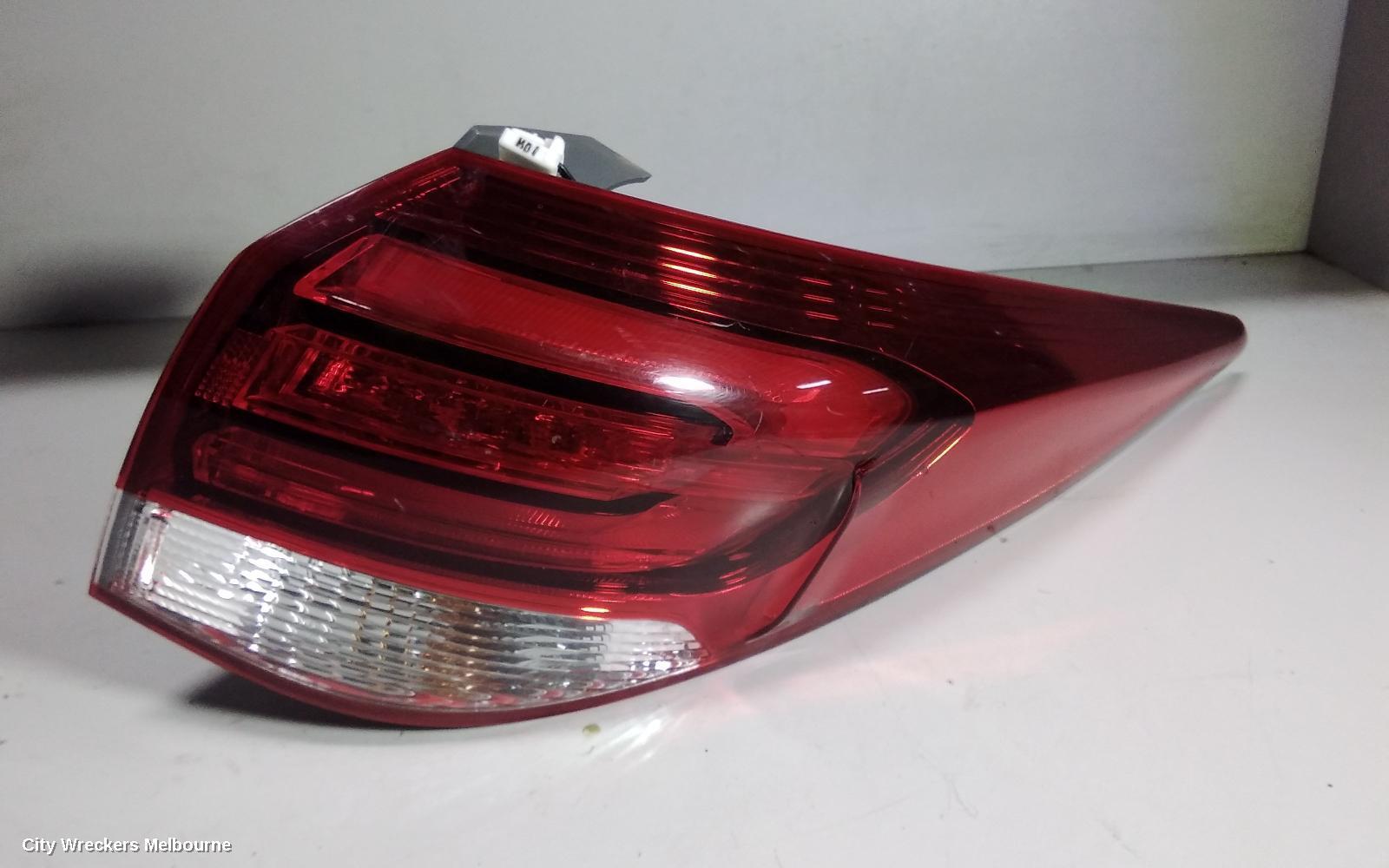 HYUNDAI I40 2017 Right Taillight