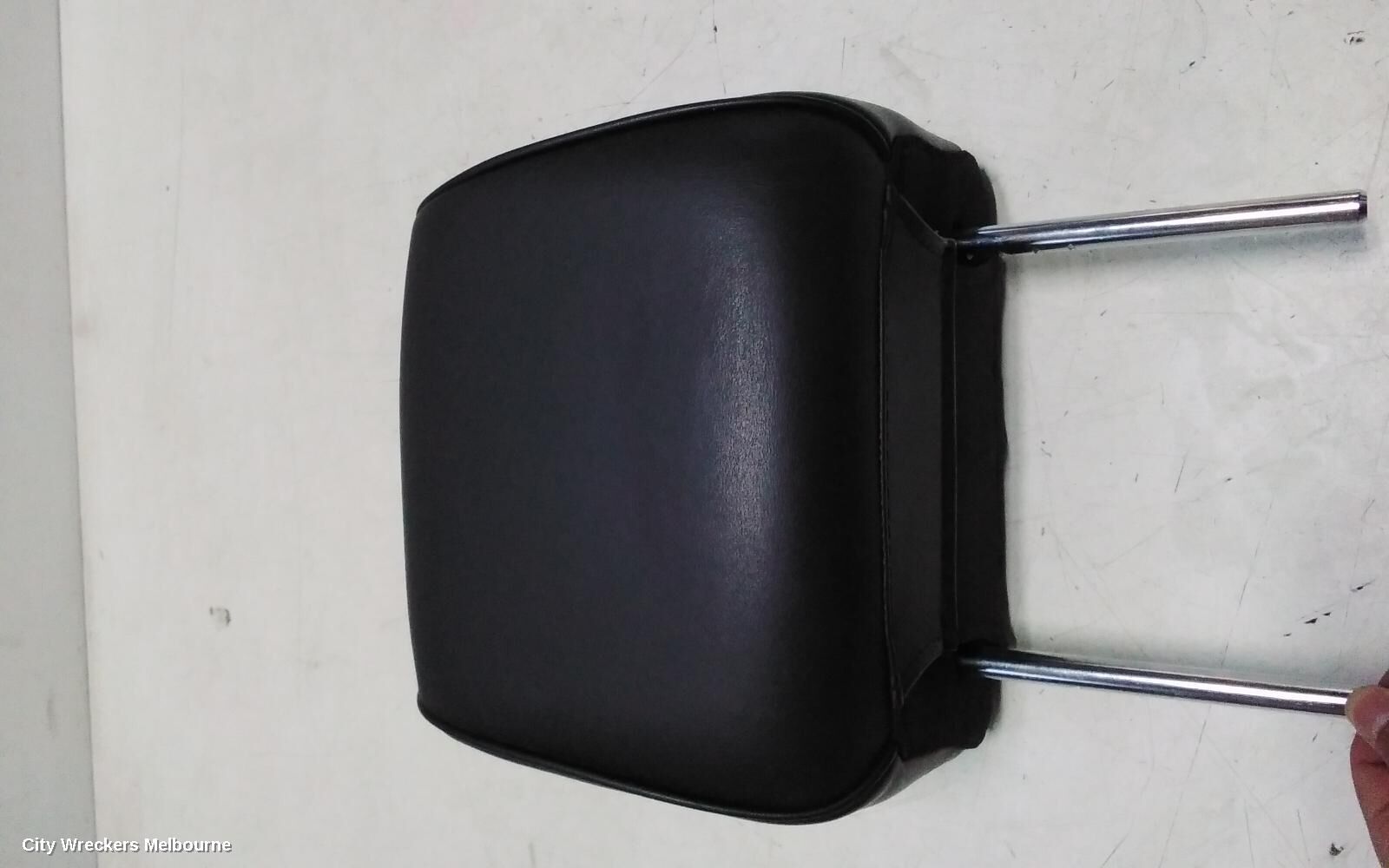 CHRYSLER 300C 2012 Headrest