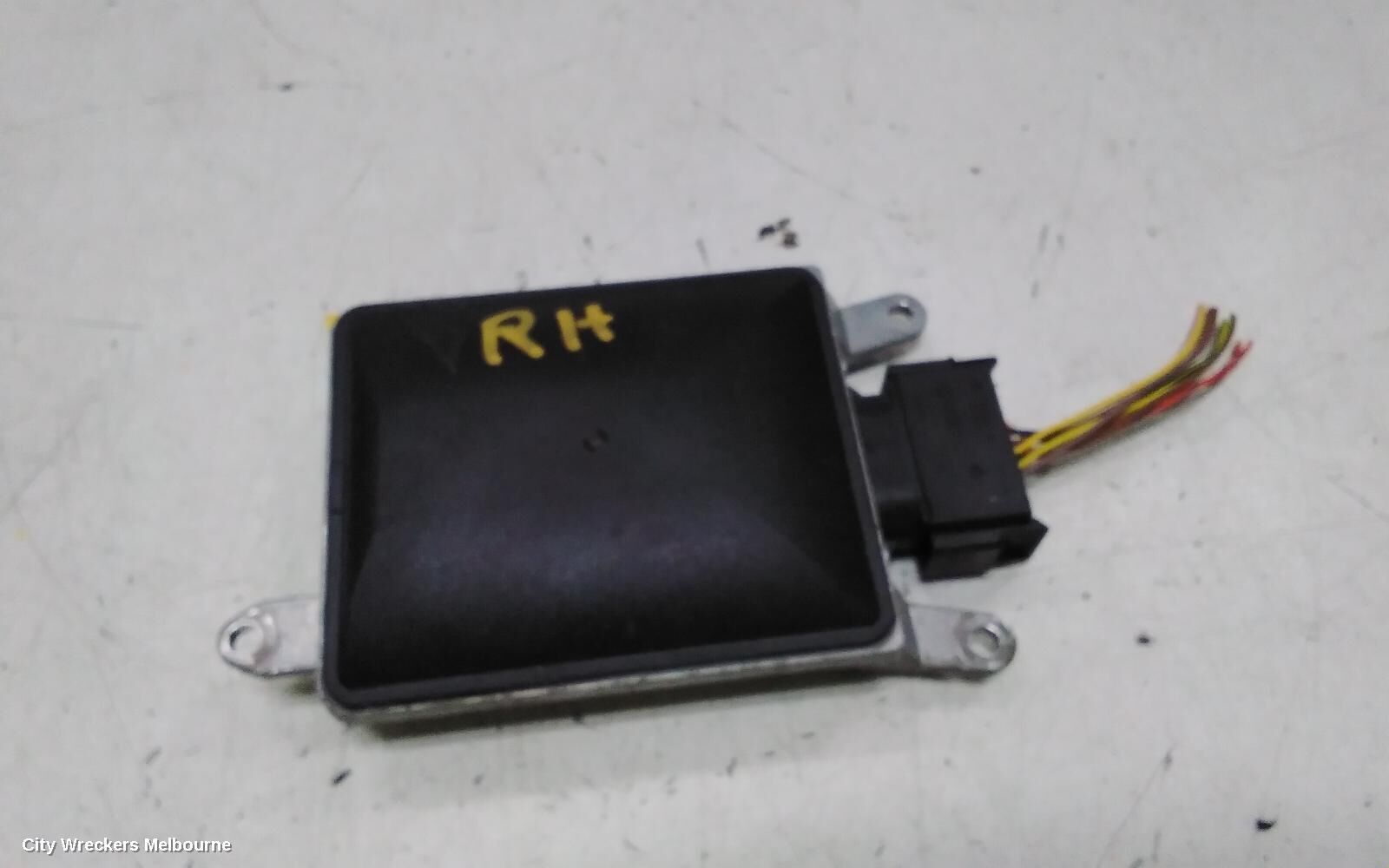 PORSCHE MACAN, 95B, 06/14-12/25, 8T0 907 568B  Blind Spot Indicator Module  RHR: 142497