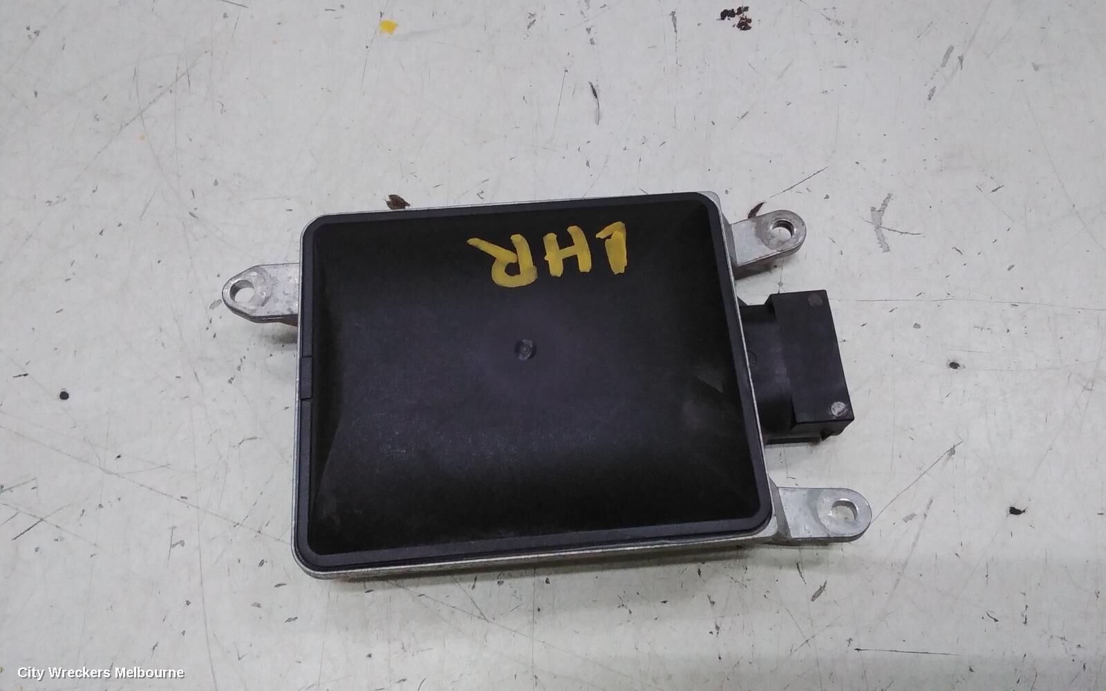 PORSCHE MACAN, 95B, 06/14-12/25, 8T0  907 566  Blind Spot Indicator Module  LHR: 142498