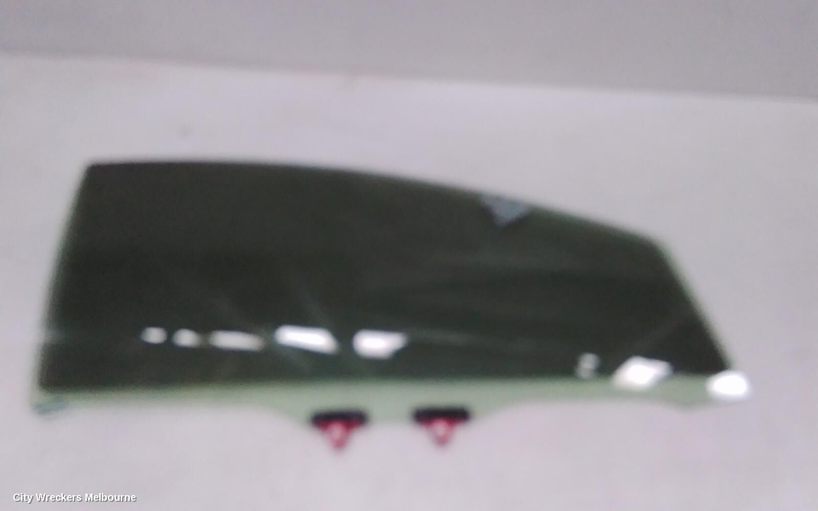 TOYOTA YARIS 2022 Right Front Door Window