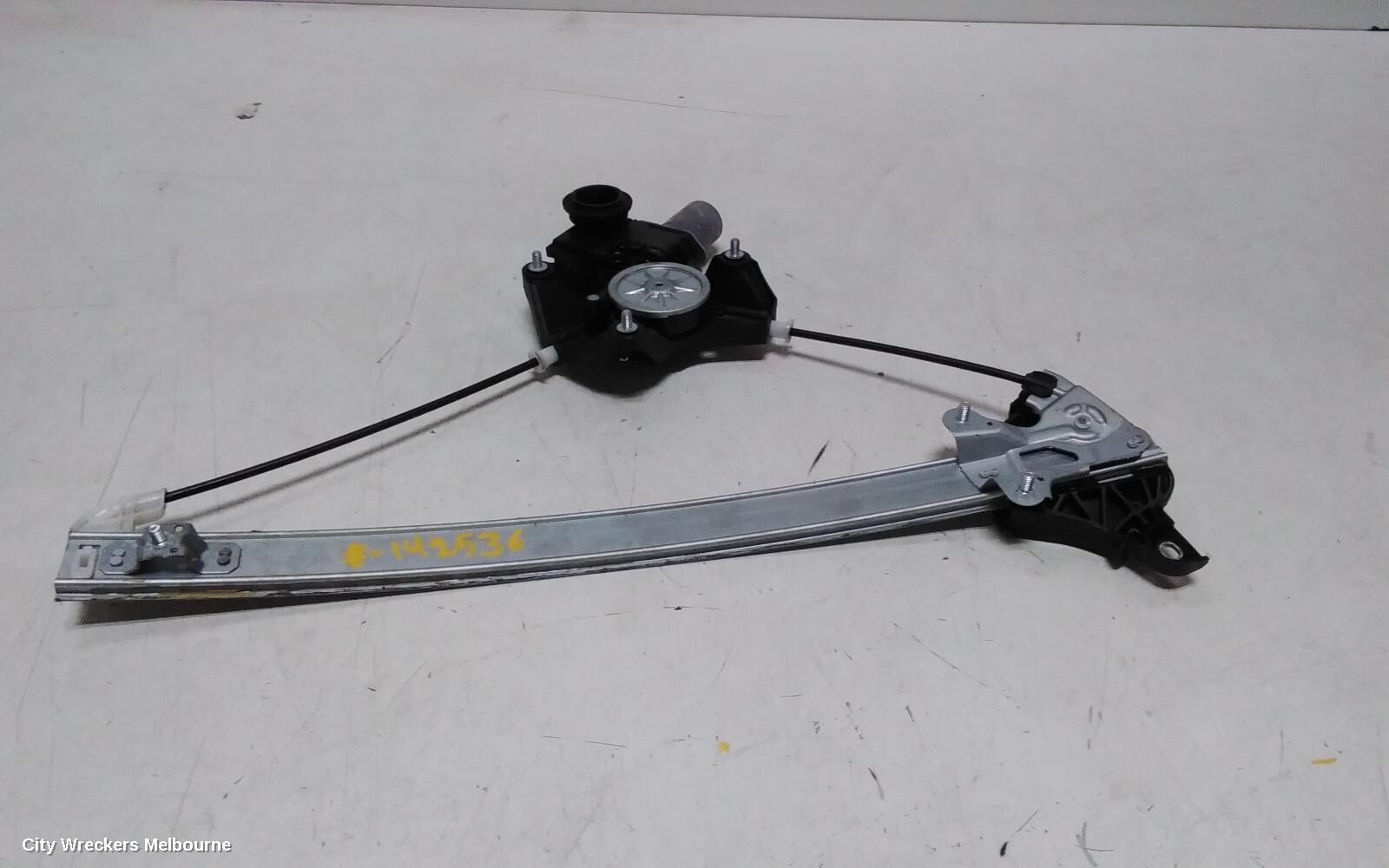 TOYOTA YARIS 2022 Right Front Window Reg/Motor