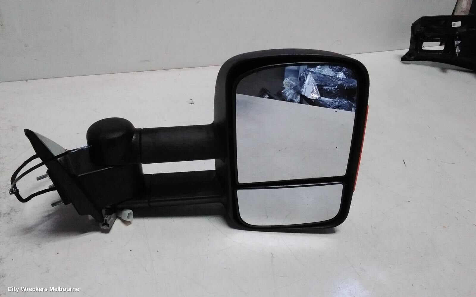 ISUZU DMAX 2010 Right Door Mirror