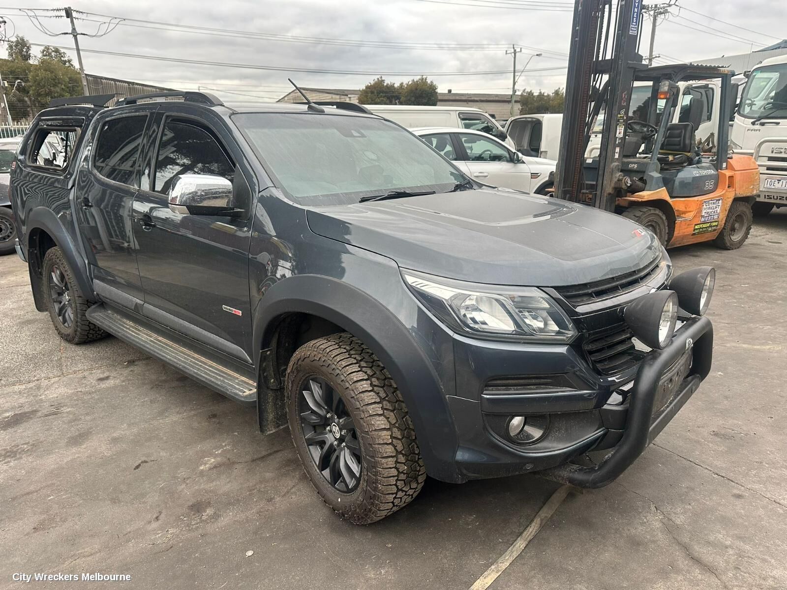 HOLDEN COLORADO 2019 Door Trim