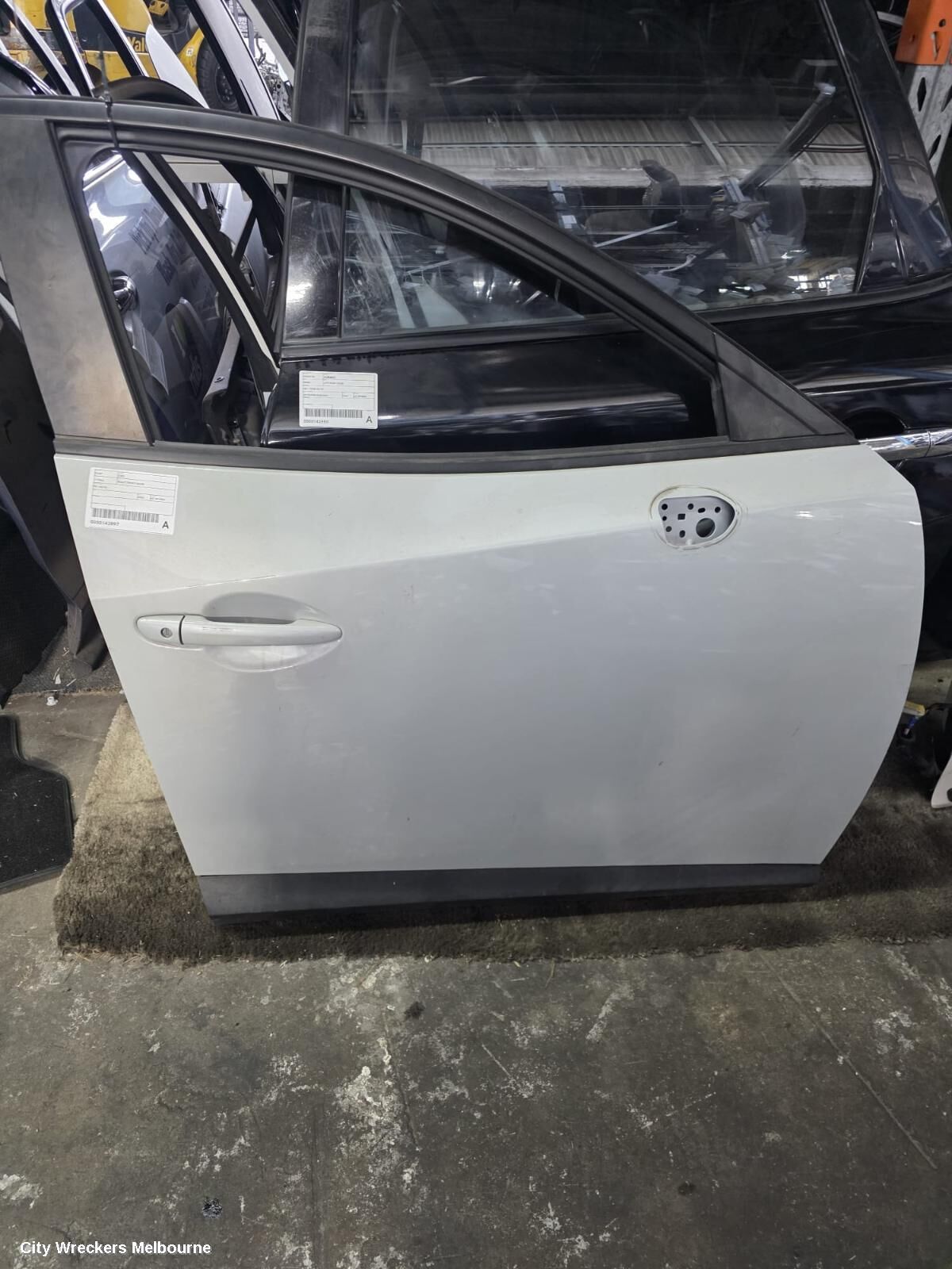 MAZDA CX3 2015 Right Front Door