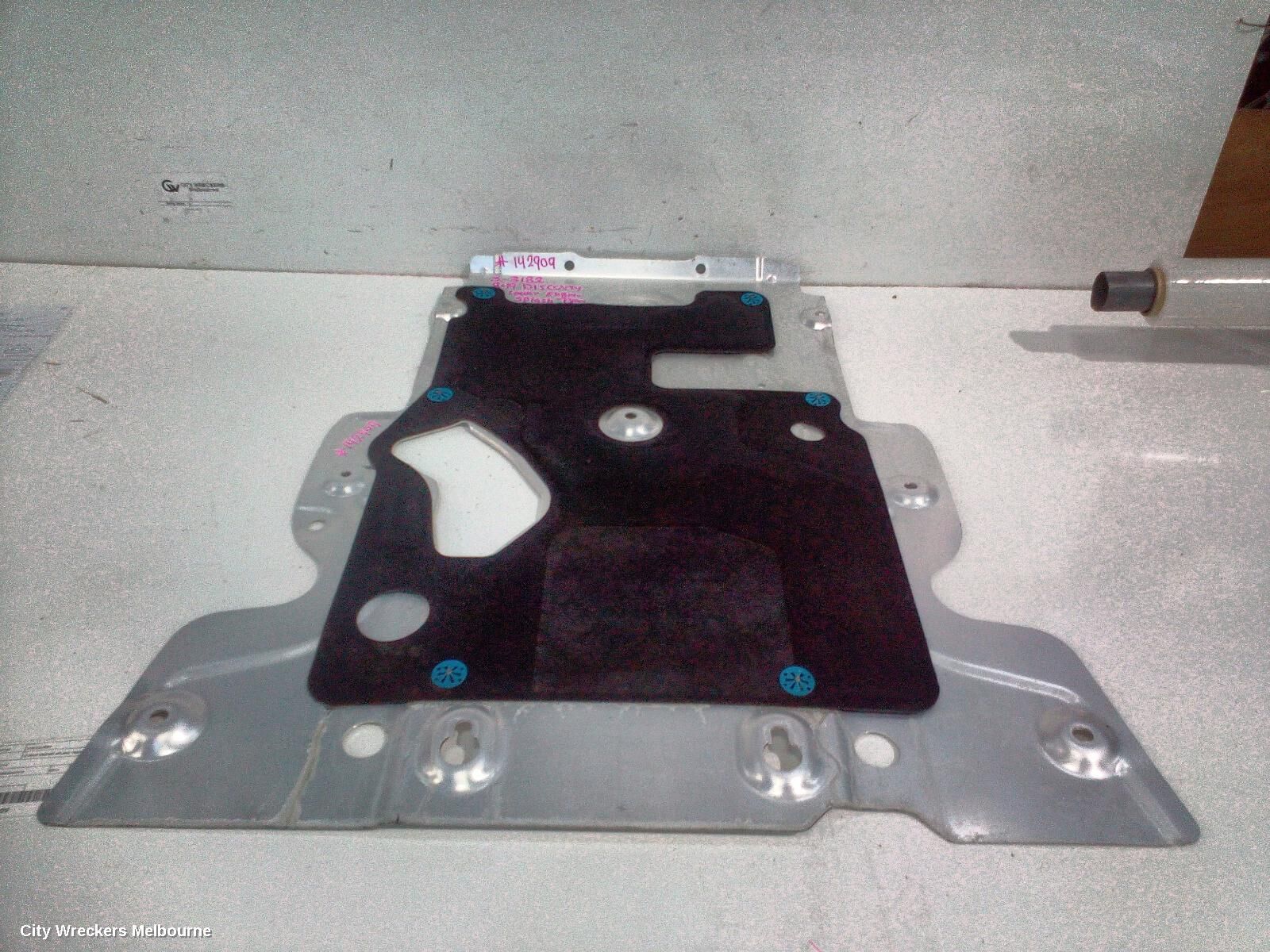 LAND ROVER DISCOVERY 2019 LOWER ENGINE SPLASH TRAY