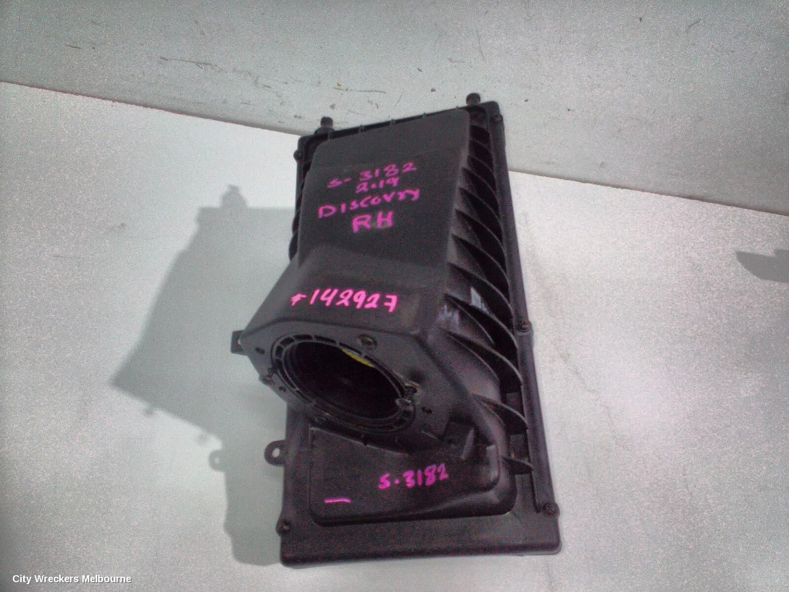LAND ROVER DISCOVERY 2019 Air Cleaner Duct/Hos