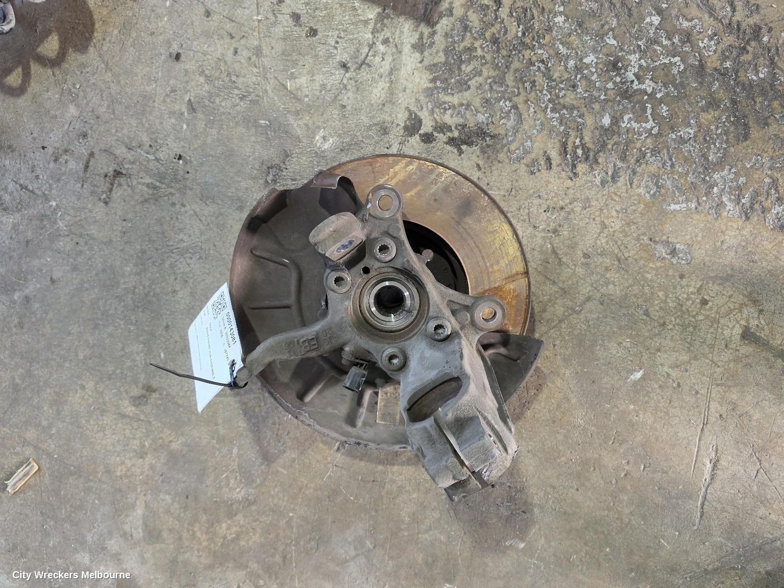 VOLKSWAGEN GOLF 2006 Right Front Hub Assembly
