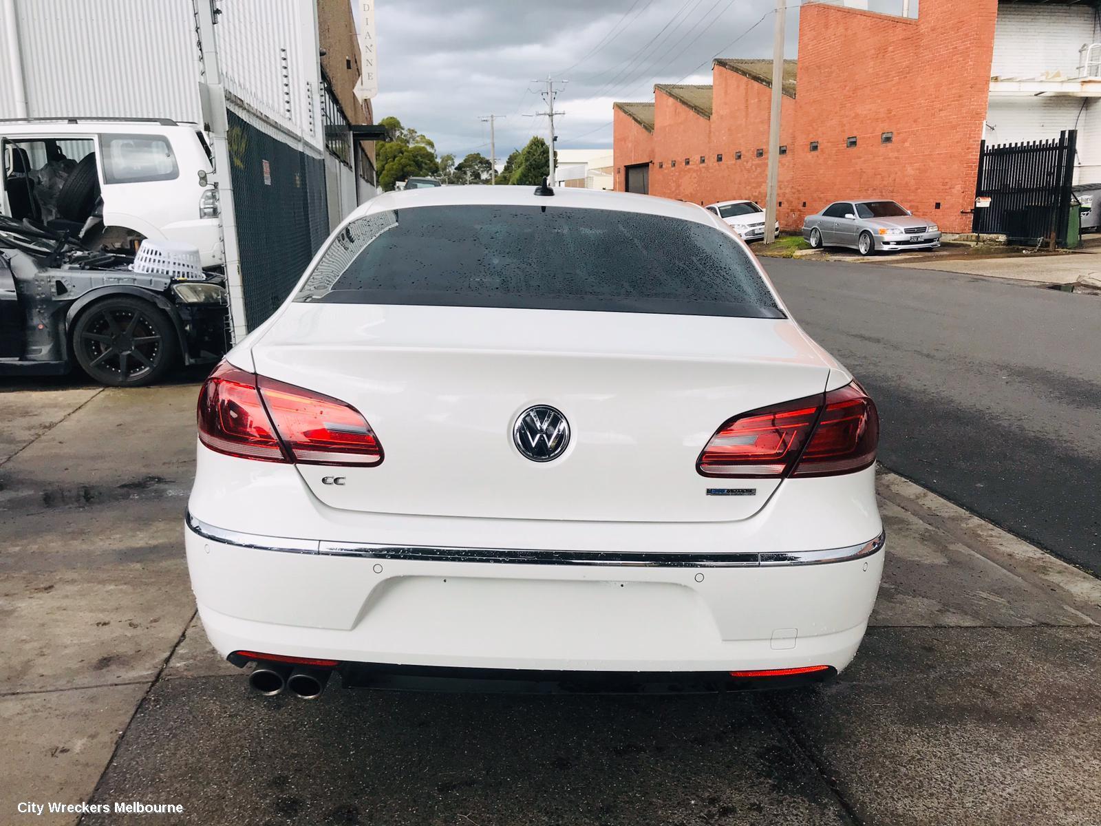 VOLKSWAGEN PASSAT 2012 Left Rear Door/Sliding