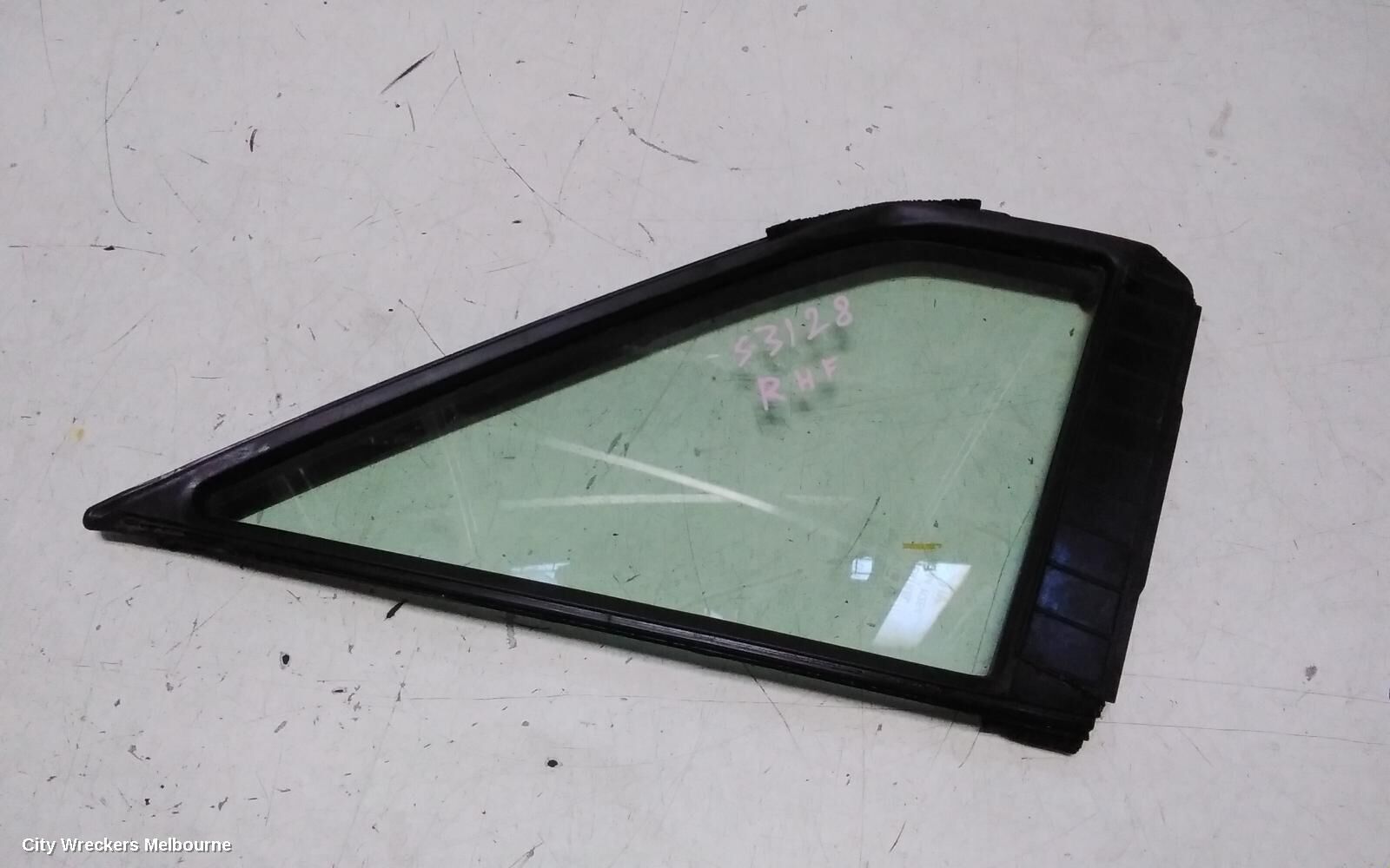 SUBARU FORESTER 2024 Right Front 1/4 Door Glass