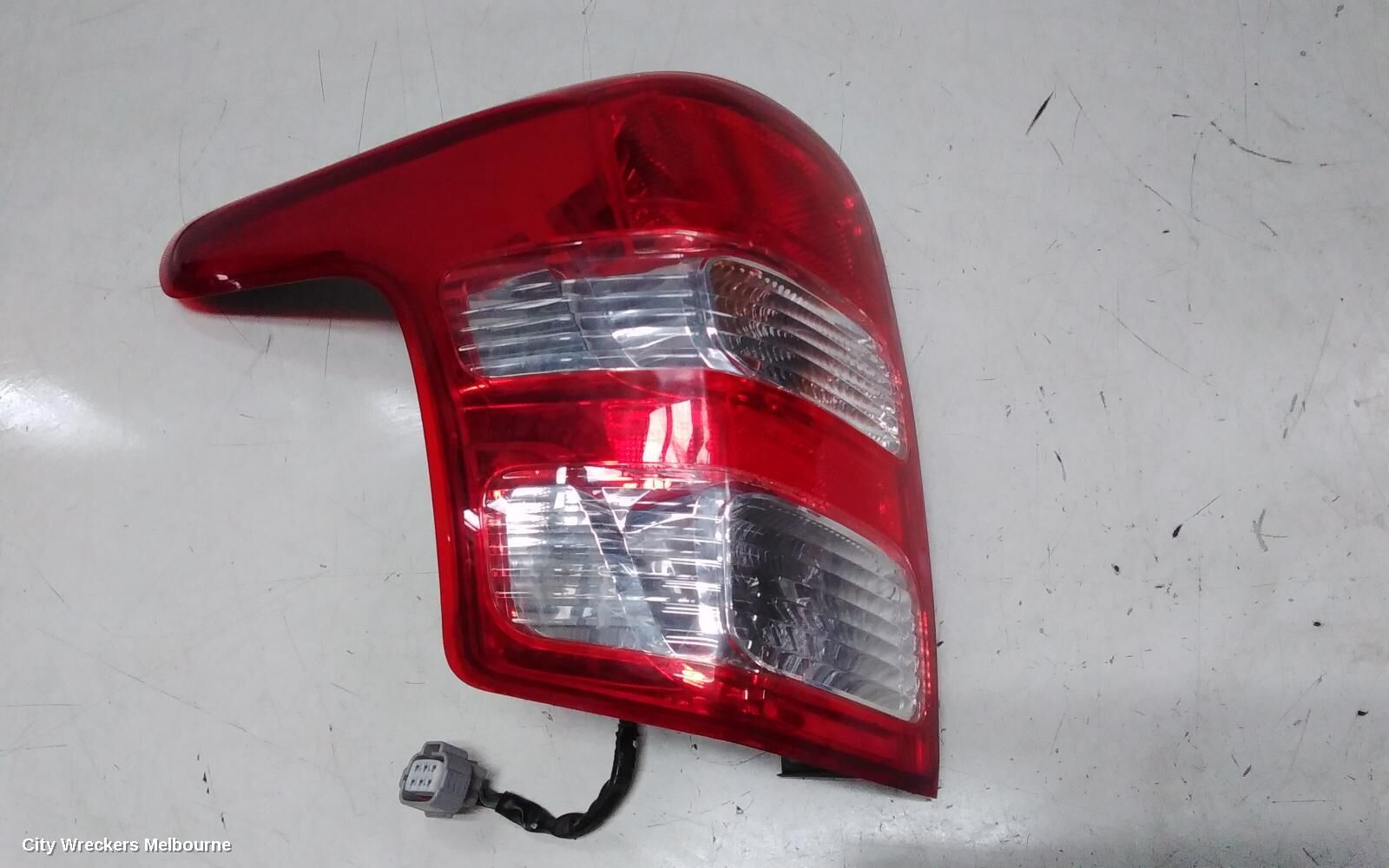 MITSUBISHI TRITON 2016 Left Taillight