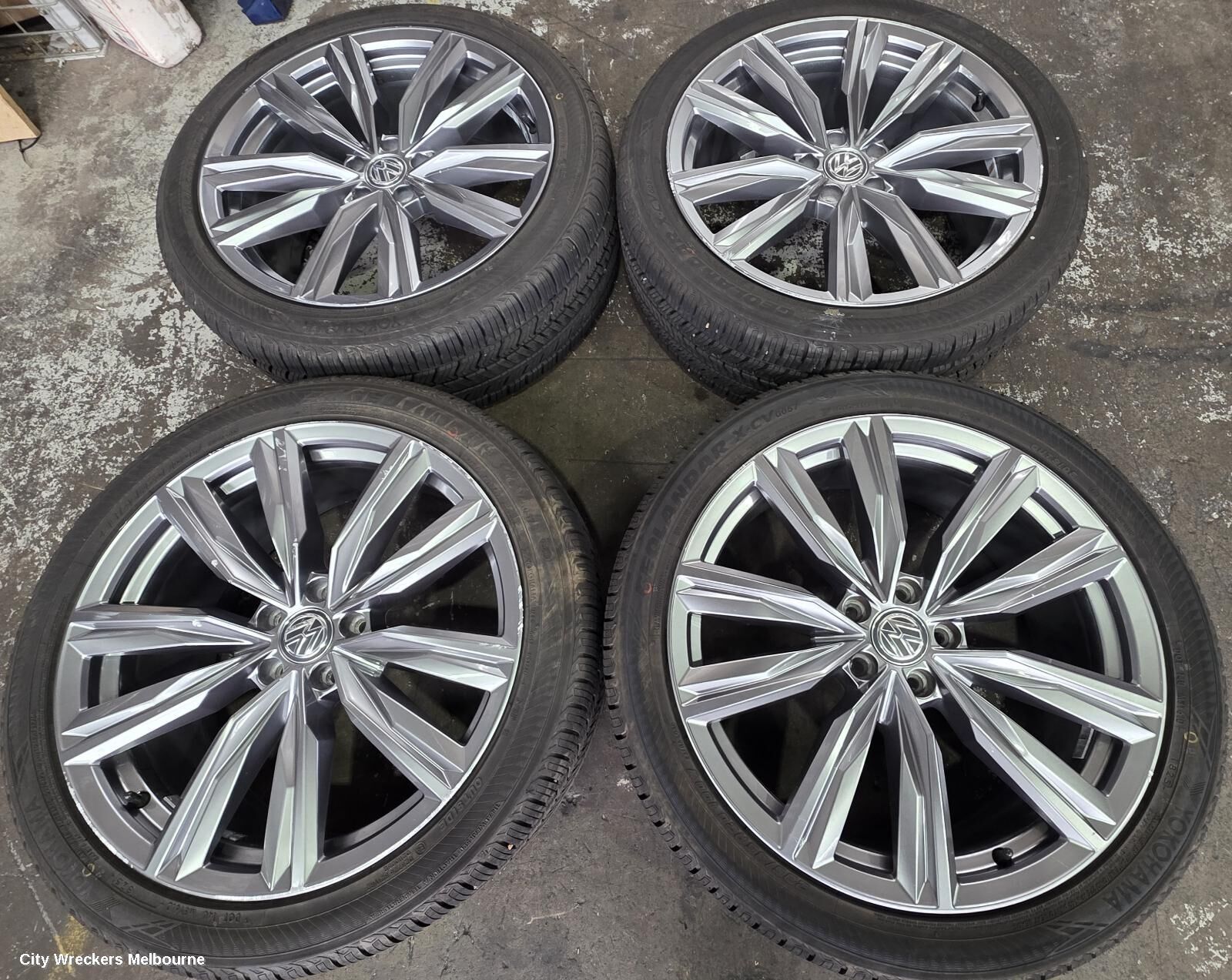 VOLKSWAGEN TIGUAN 2021 Wheel Mag