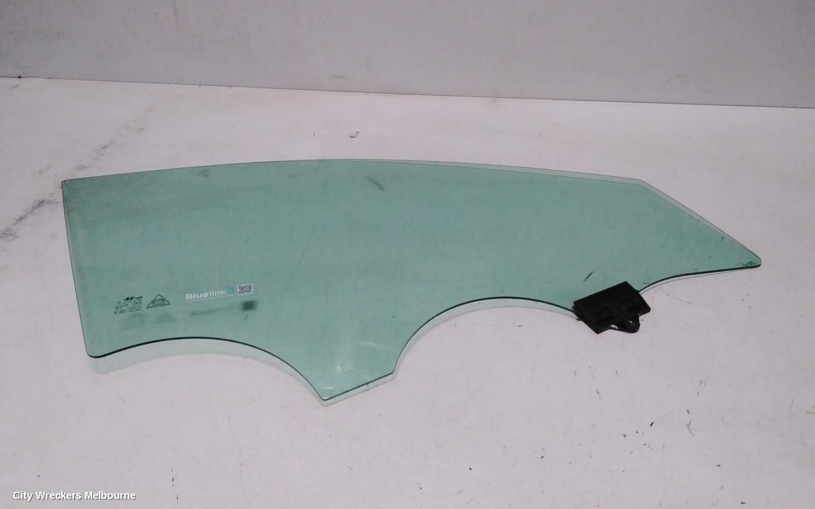 HYUNDAI TUCSON 2024 Right Front Door Window