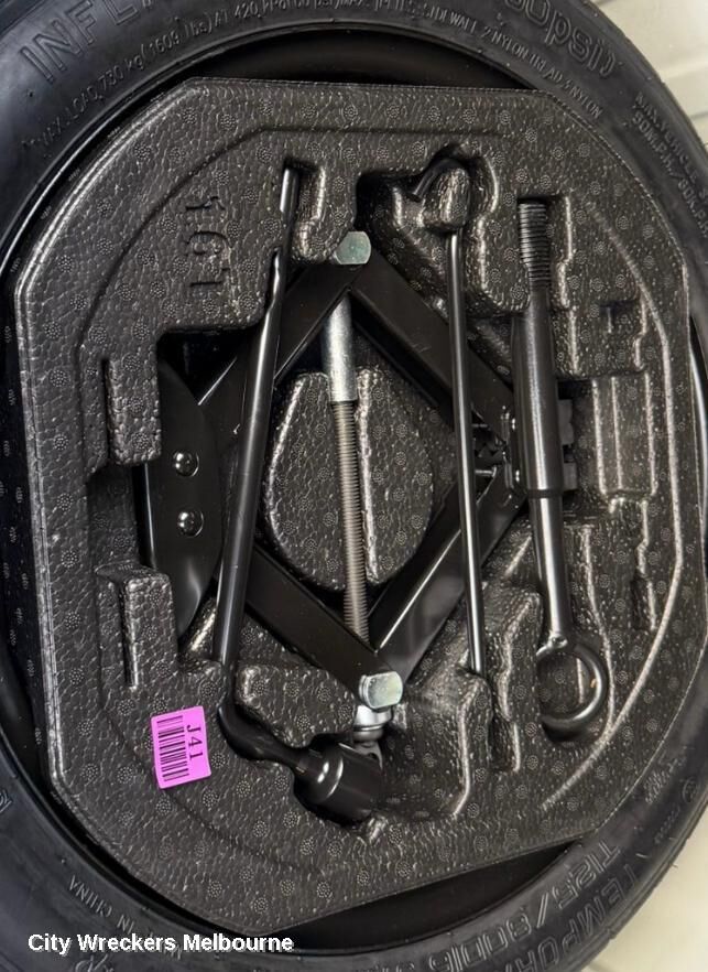 KIA STONIC 2023 Jack/Tool Kit