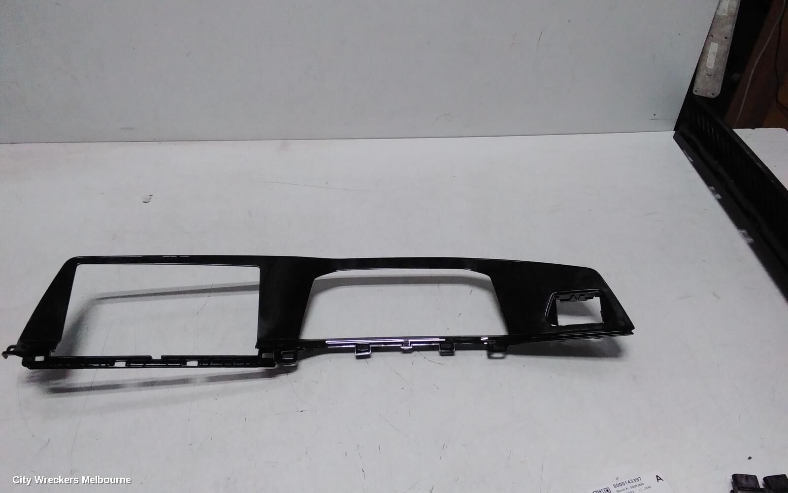 VOLKSWAGEN GOLF 2022 Trim Panel