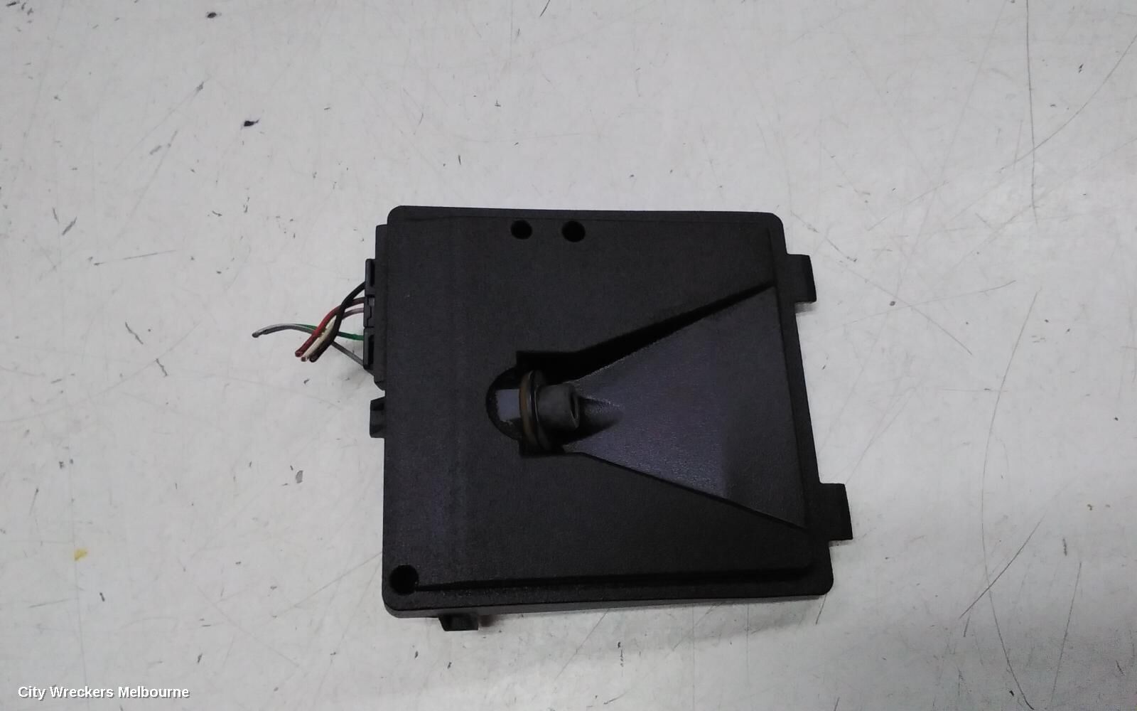 HOLDEN COMMODORE 2014 REVERSE CAMERA