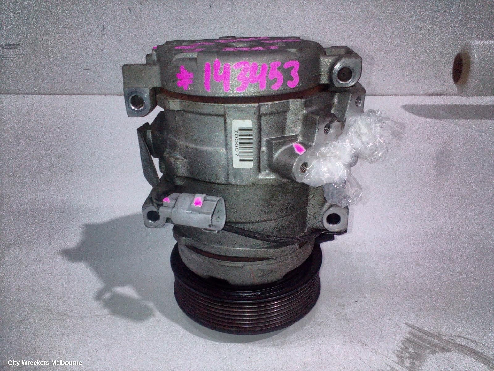 TOYOTA HIACE 2013 A/C Compressor