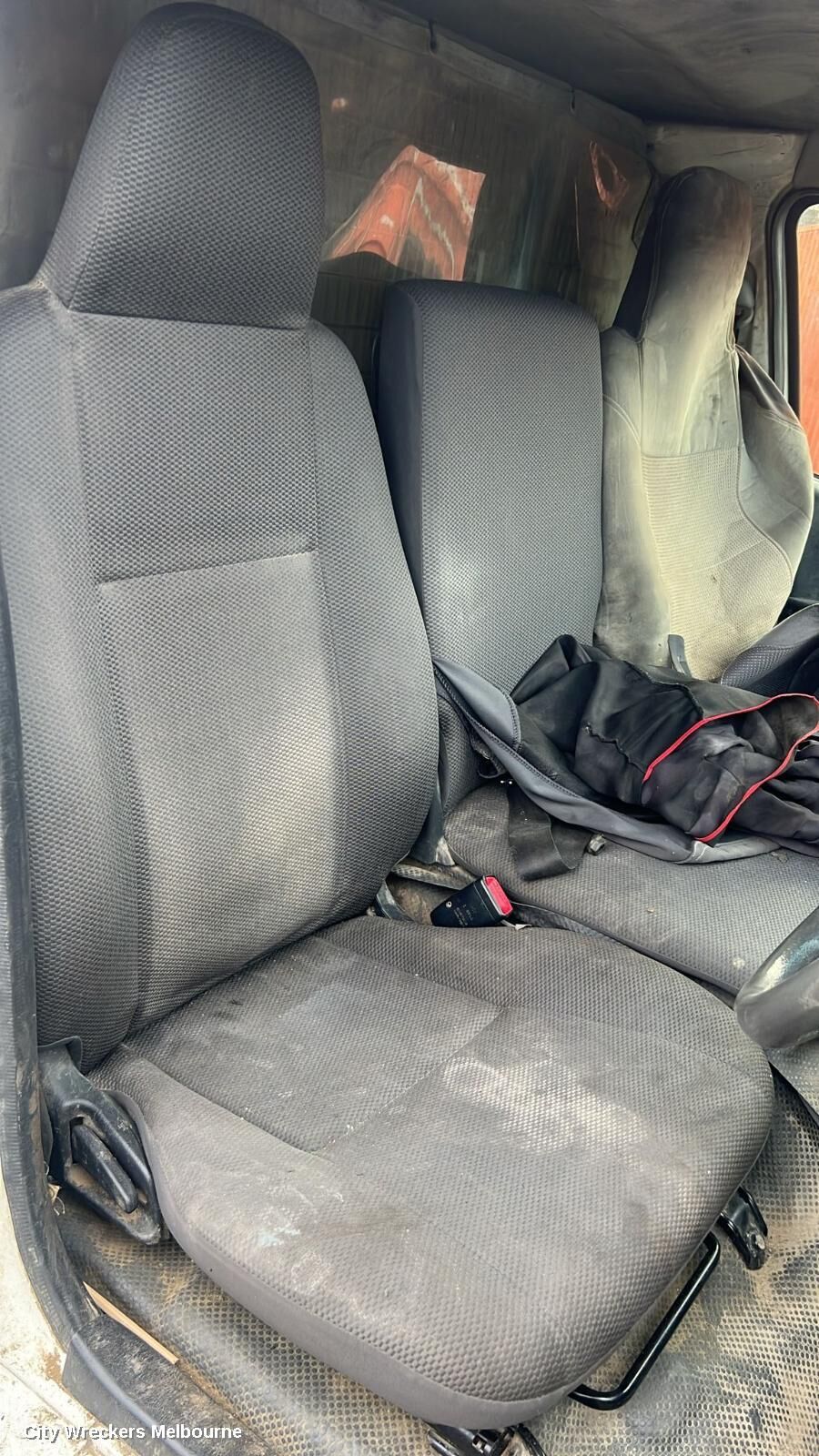 TOYOTA HIACE 2014 Front Seat